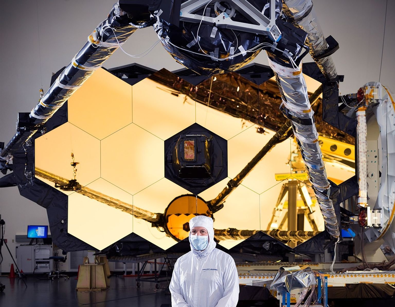 Lee Feinberg in front of James Webb Space Telescope