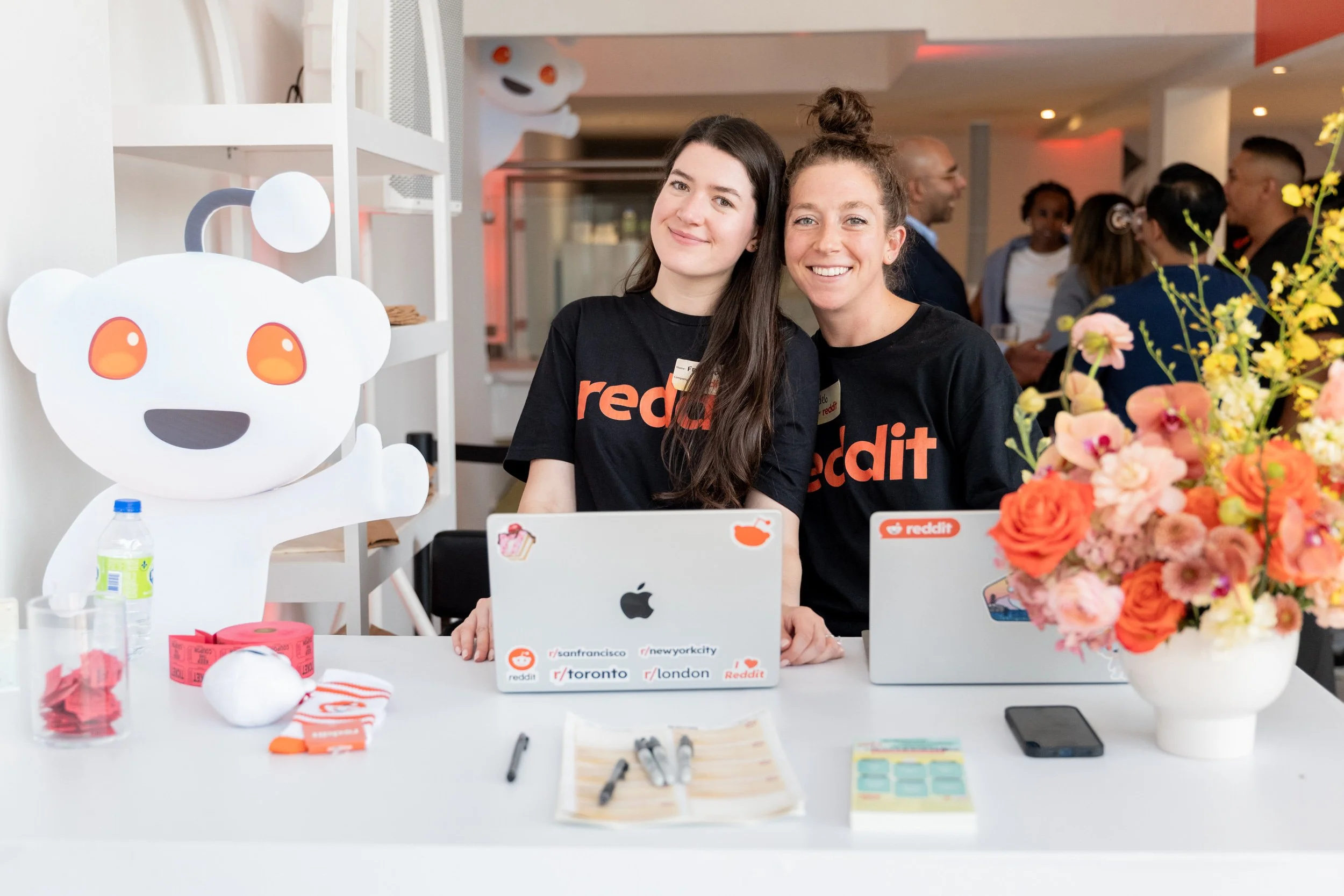 Reddit Toronto B2B Pop Up