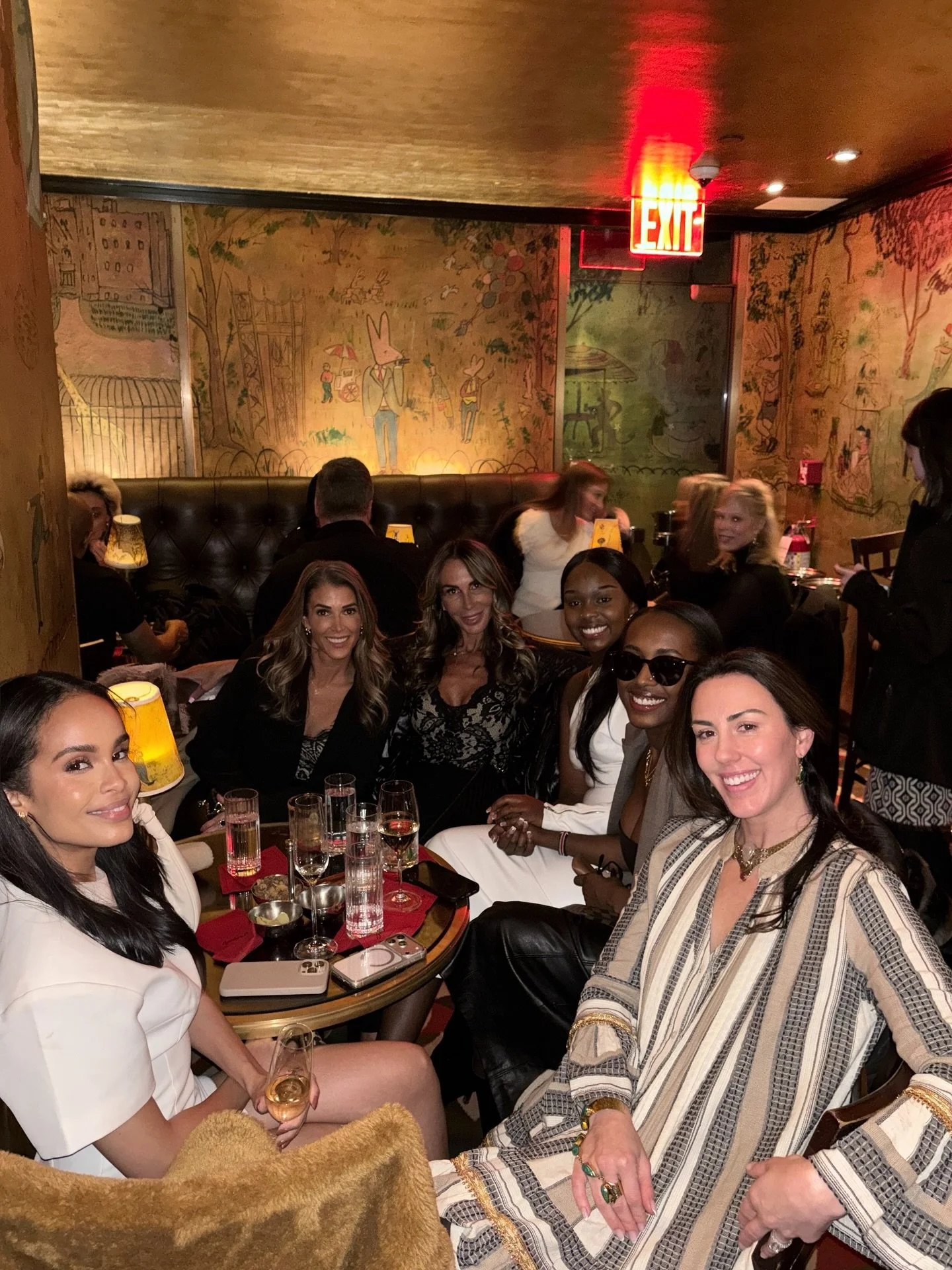 Happy Birthday Kitty Cat! @catherinefamilia 

So much fun celebrating you! 🙏🦋🍾🥳🎉

@jennifermaria21