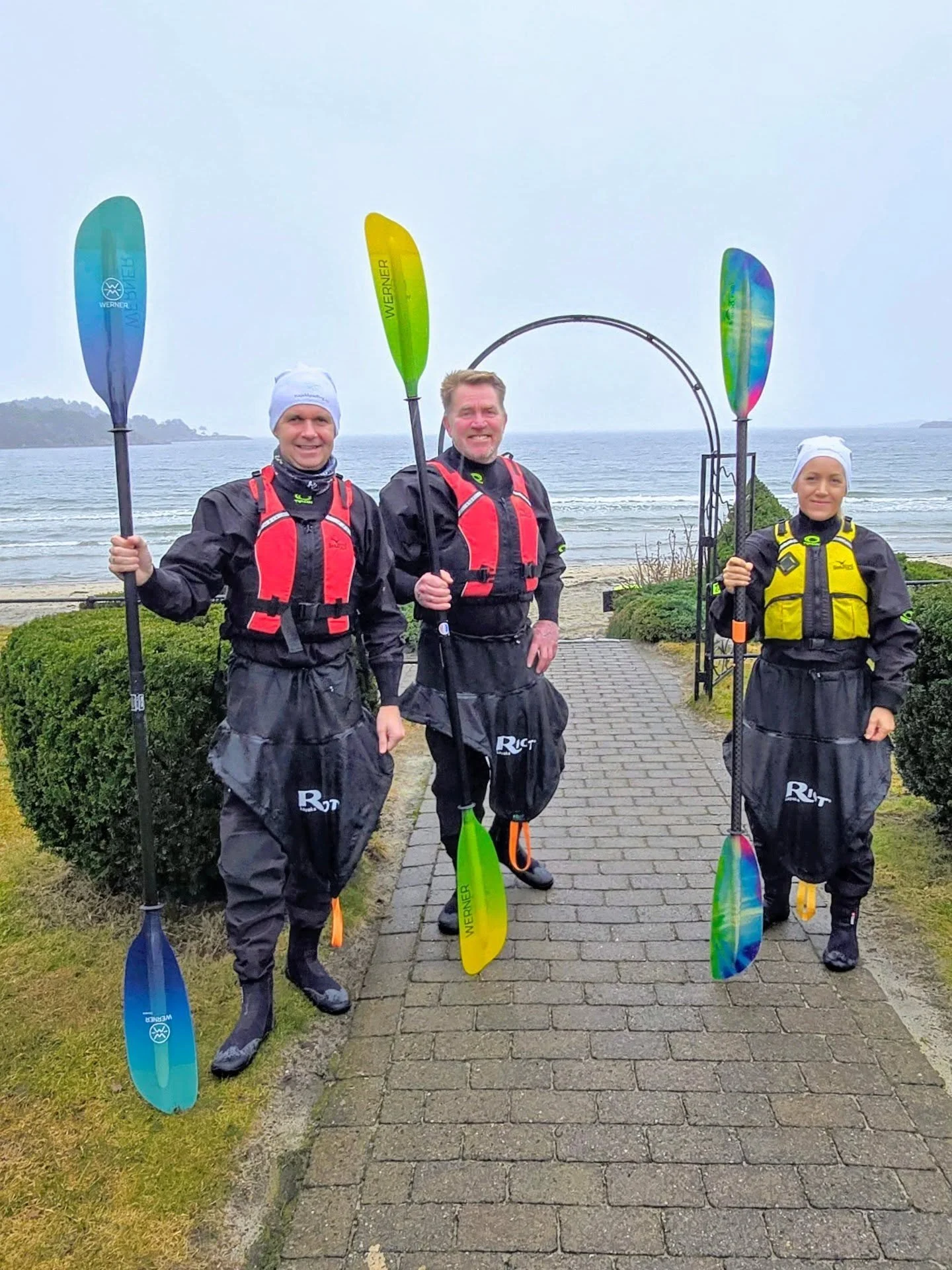 Er du typen for badehotel?? 
💙🩷🩵💜🩷💚
&Aring;rsm&oslash;tet for NHO Reiseliv S&oslash;r var p&aring; @nydelige @strandhotelfevik og selv om f&oslash;rste dag fristet med v&aring;rstemning fikk vi rimelig gr&aring; stemning p&aring; padling dag to