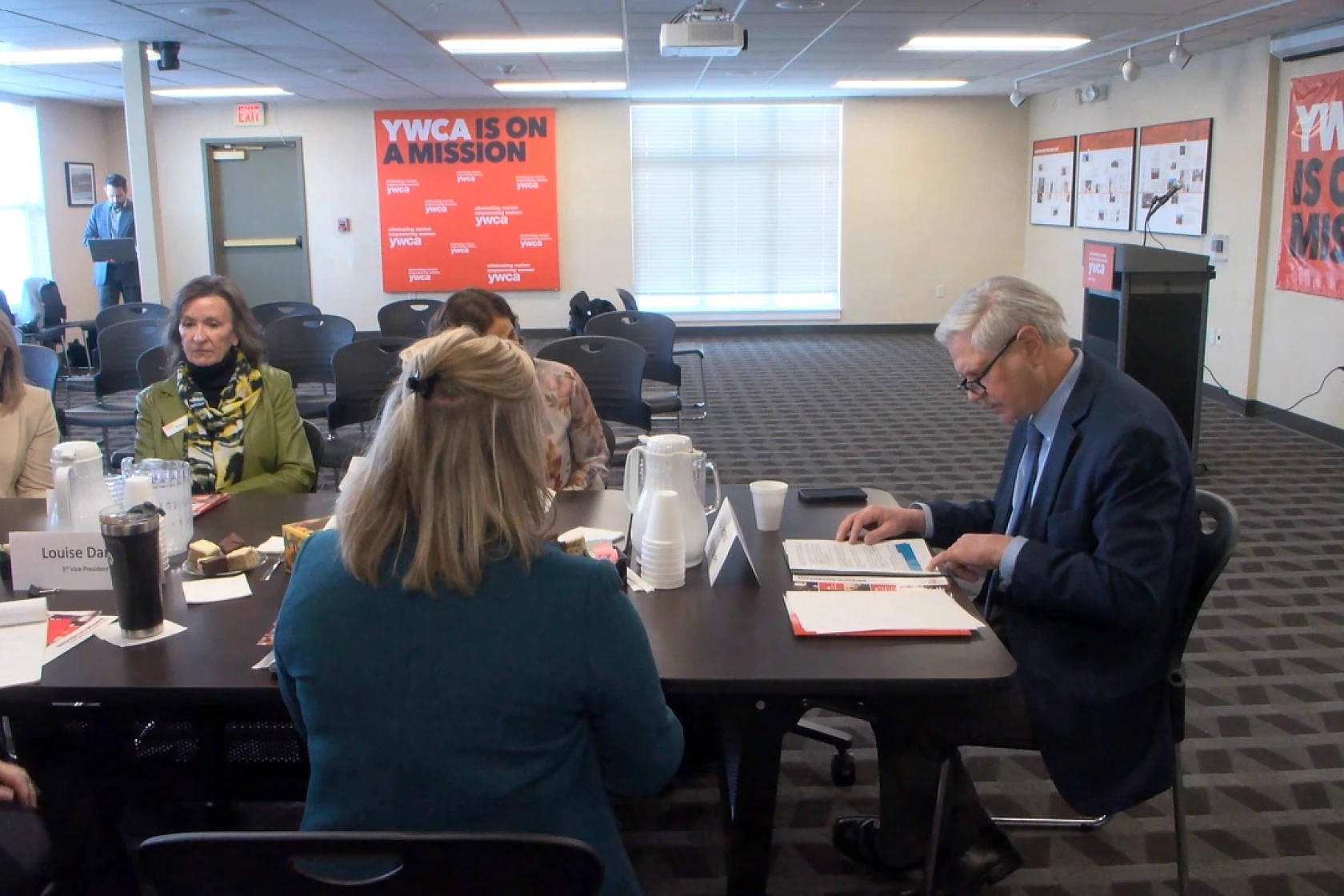 Hoeven meets with YWCA to discuss HUD funding