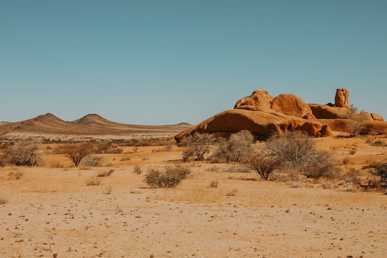 Welcome on Mars 🌕
.
.
.
.
.
.
.
.
.
.
.
.
.
.
.
.
.
.
.
.
#namibia #spitzkoppe #africa #roadtrip #namib #namibiaroadtrip #explorenamibia #namibie #ig_shotz #ig_captured #outdoorphotography #landscapephotography #travelphotography #awesomepix #folksc