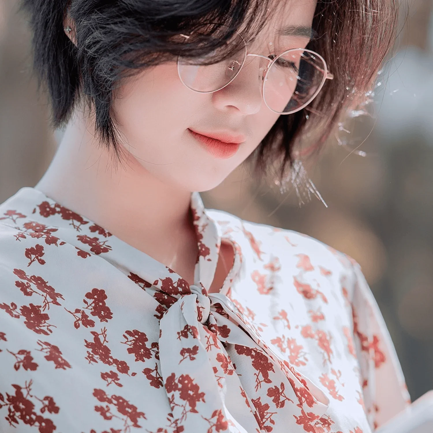 close up portrait of woman representing aspiring entrepreneur