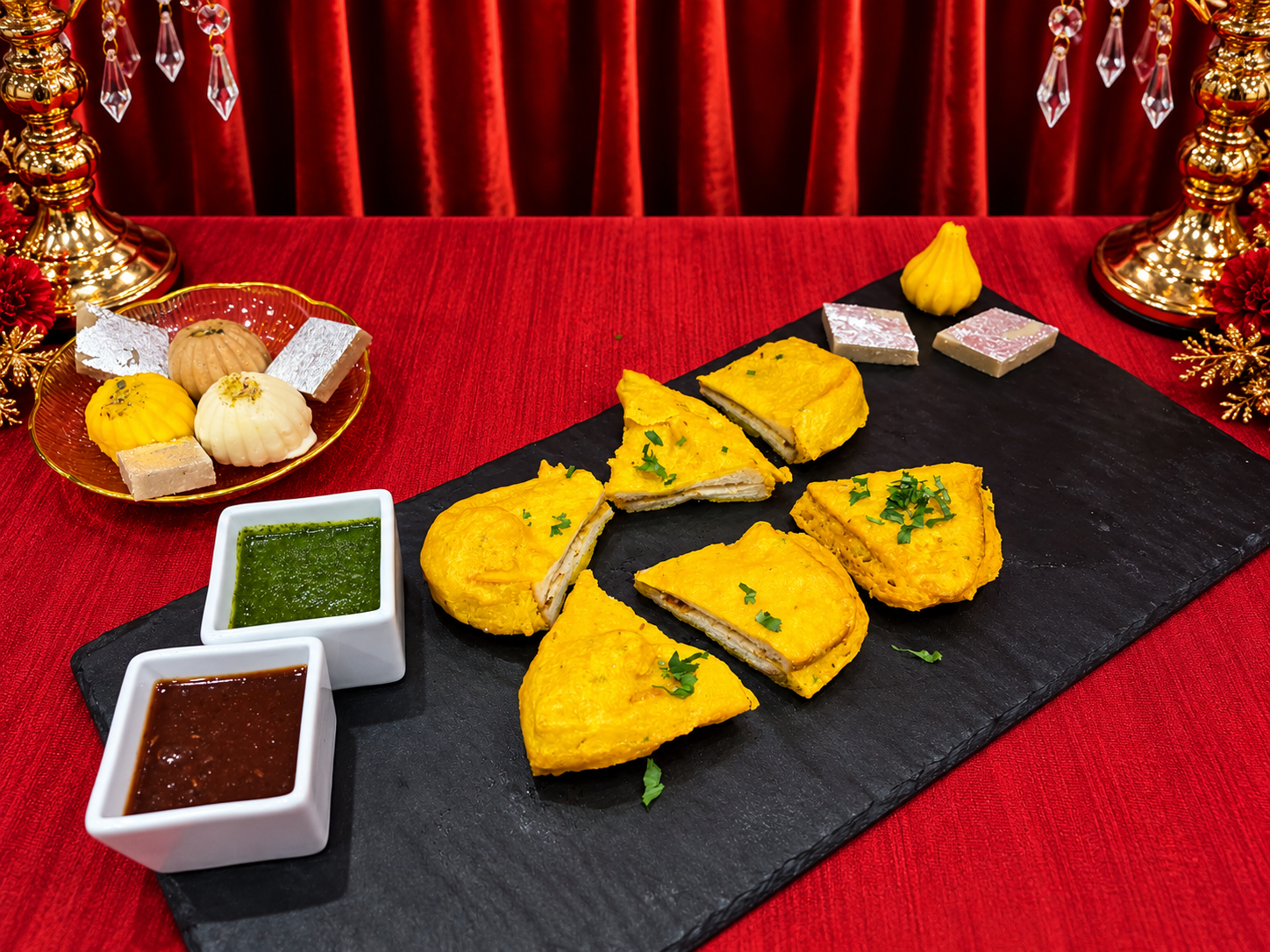 Bread Pakora Black Platter.png