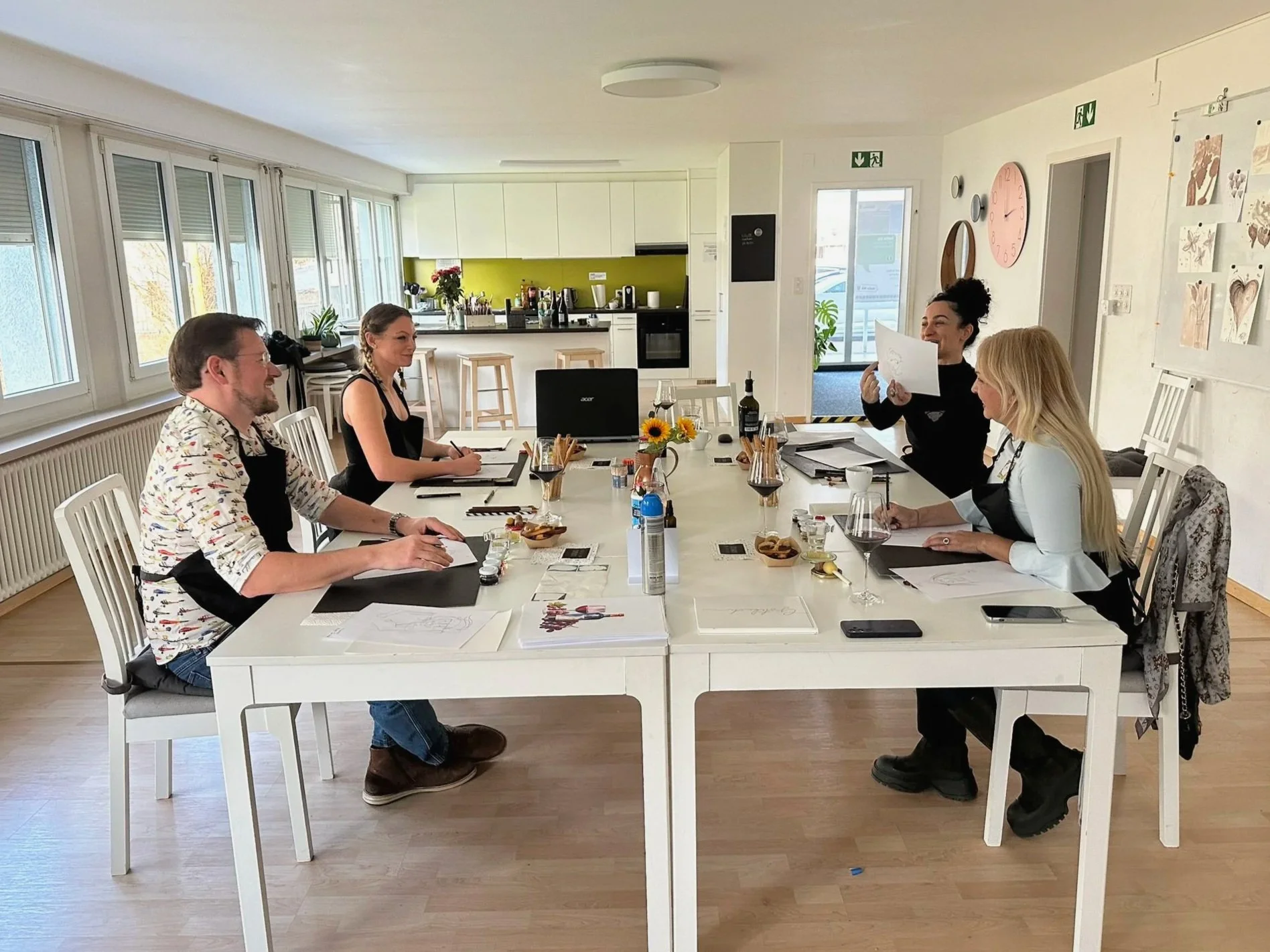 Teambuilding für Firmen in der Schweiz – kreatives Sommerfest fördert Teamarbeit, Austausch und echte Verbindung im Team