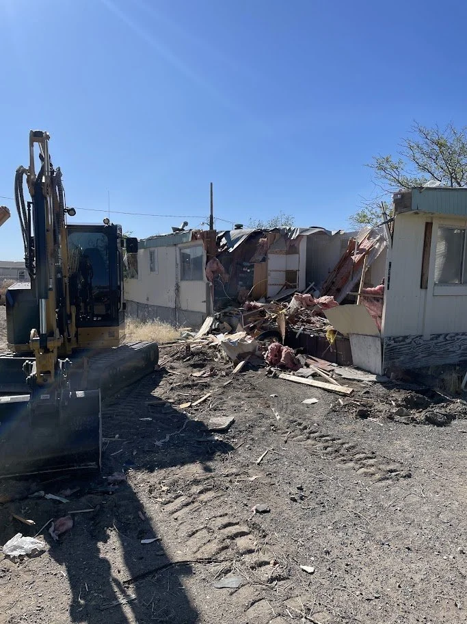 Demo Demolition tear down