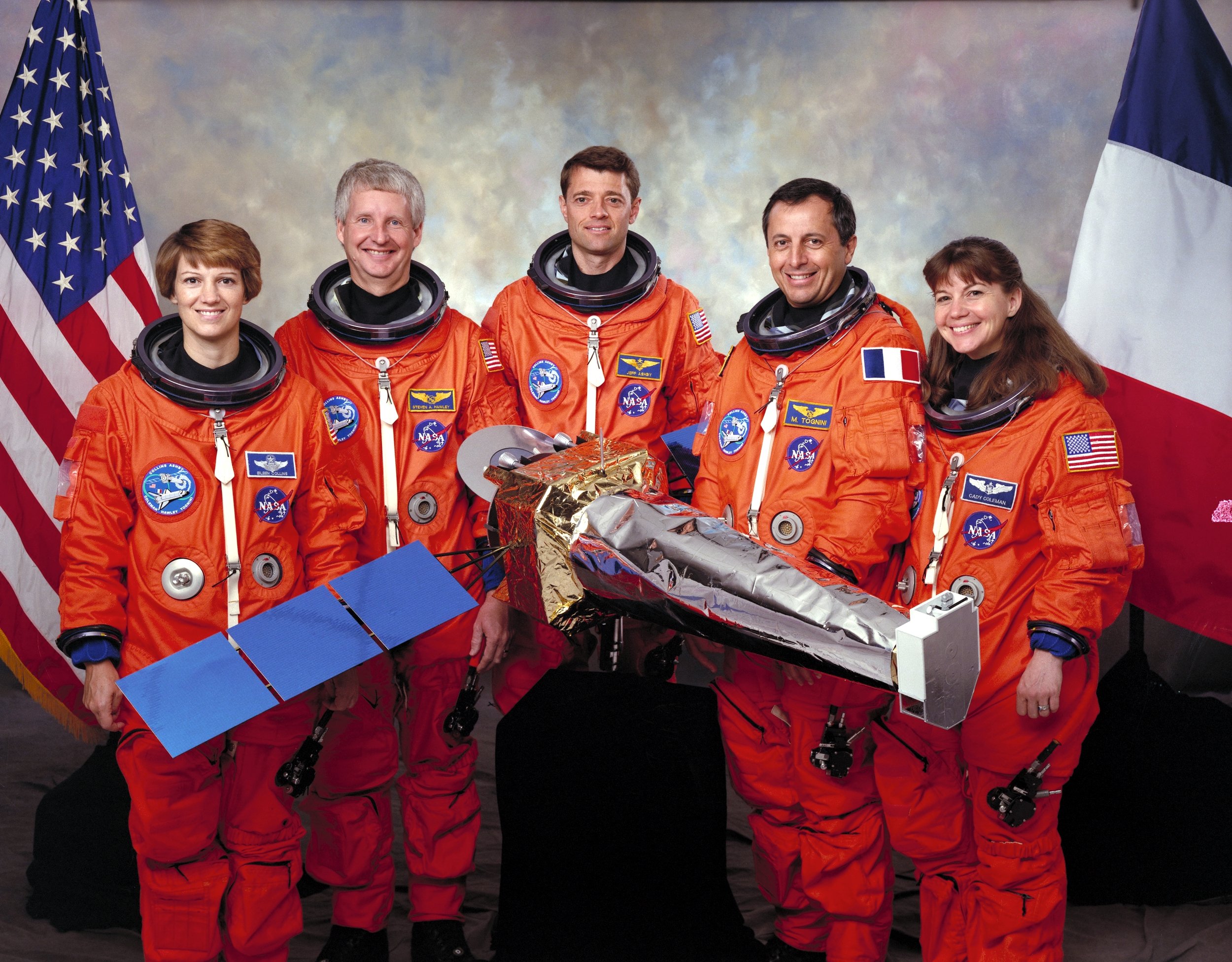 STS-93_crew.jpg