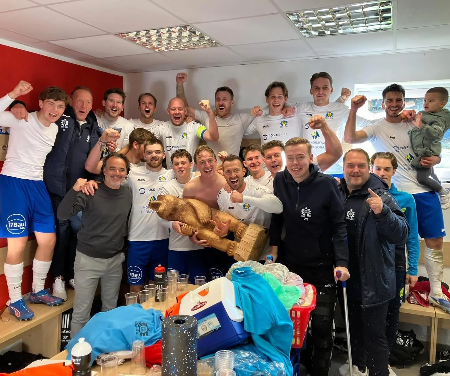 🔥🔥ZMAGA / SIEG🔥🔥 +3 pike
DSG Sele Zell
Mohorjeva Hermagoras
Posojilnica Bank
SŠZ - Slovenska športna zveza / Slowenischer Sportverband