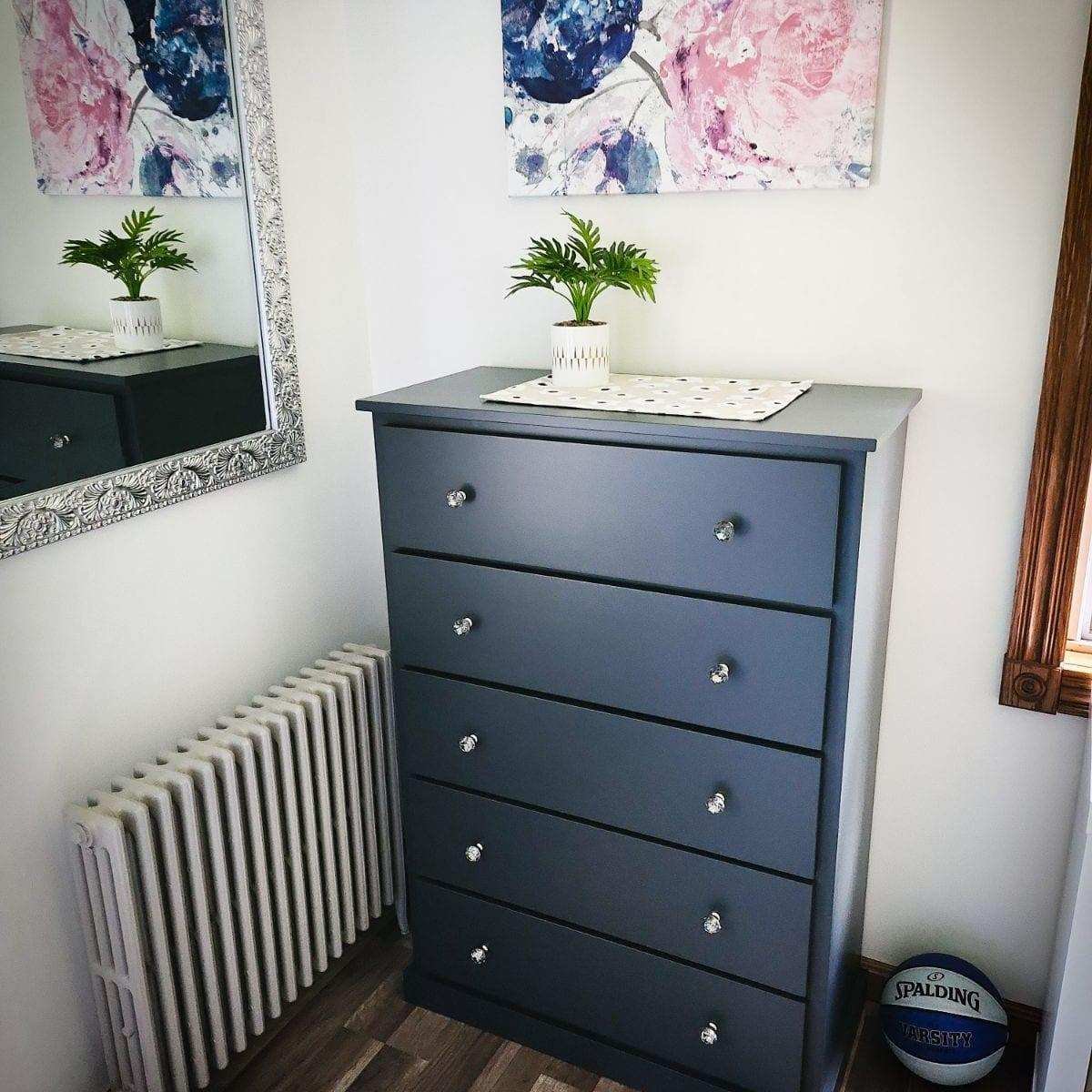 girls room.jpg