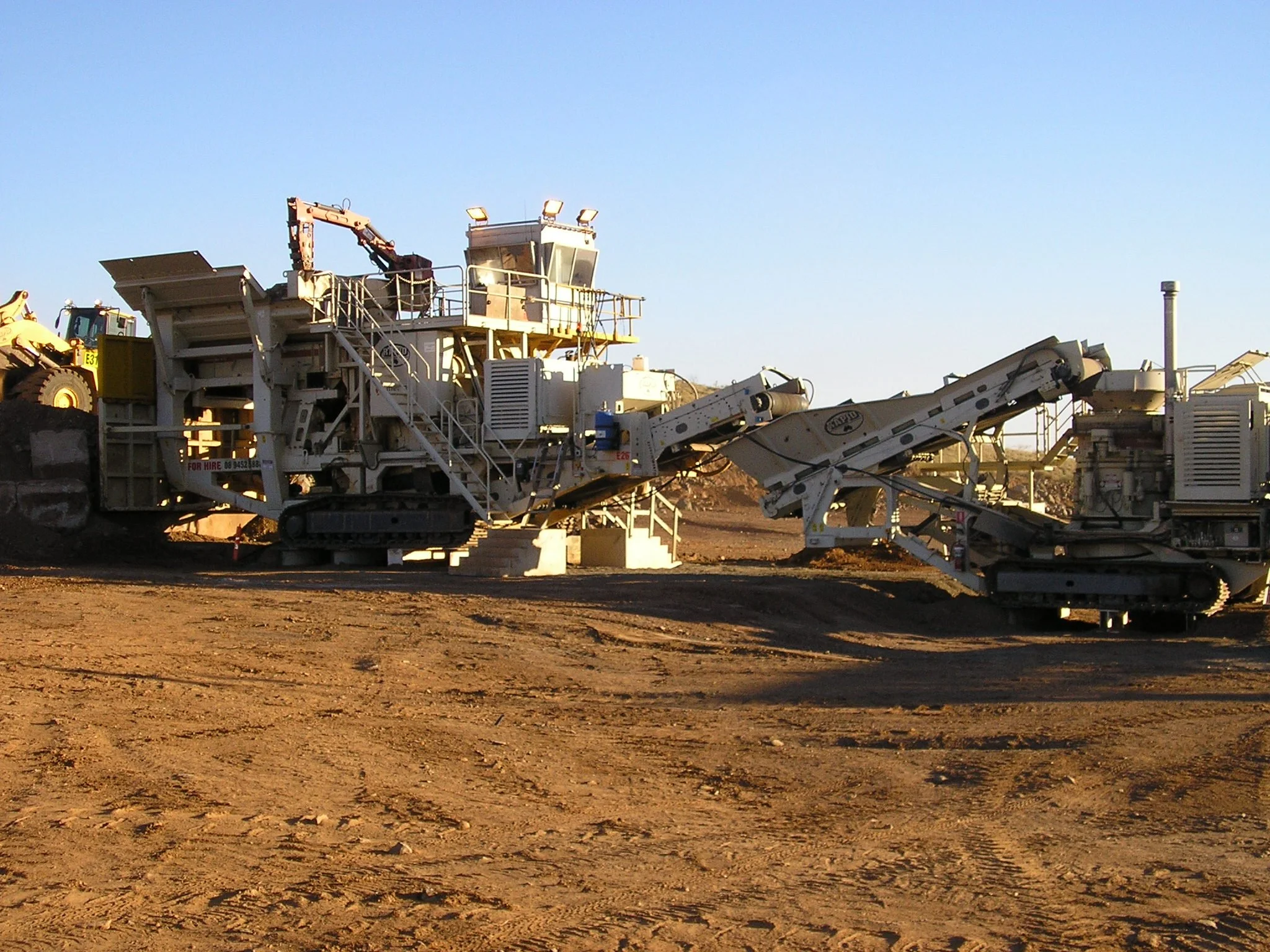 C125 Track Jaw &  HP300 Track Cone.JPG