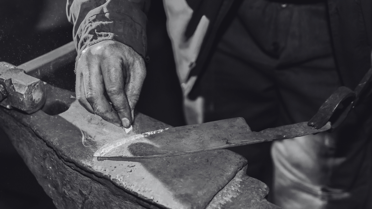 What is a knife maker called?