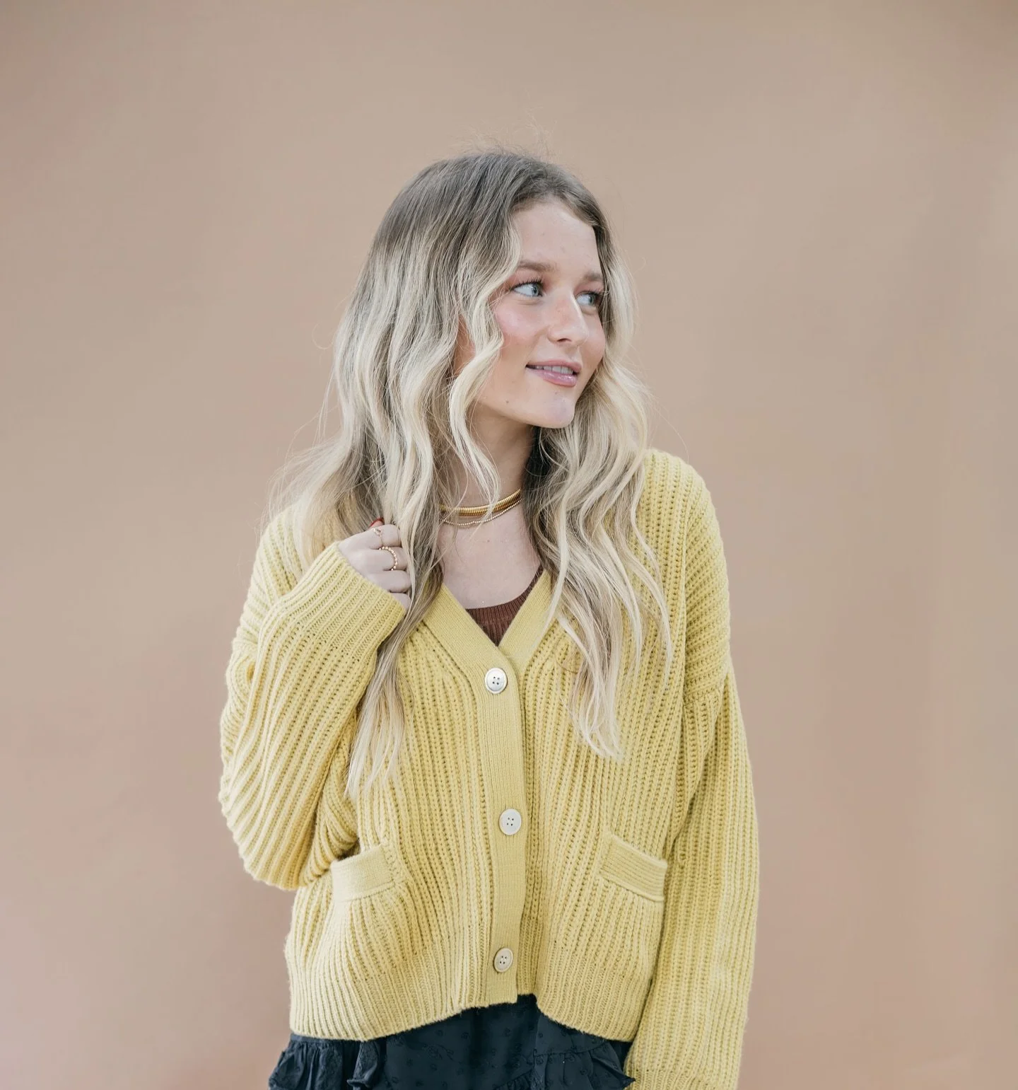 When the weather gets cold, we bring the warmth! Our Golden Hour Cardigan is giving cozy must have vibes 💛

Check out our newest arrival 🌙