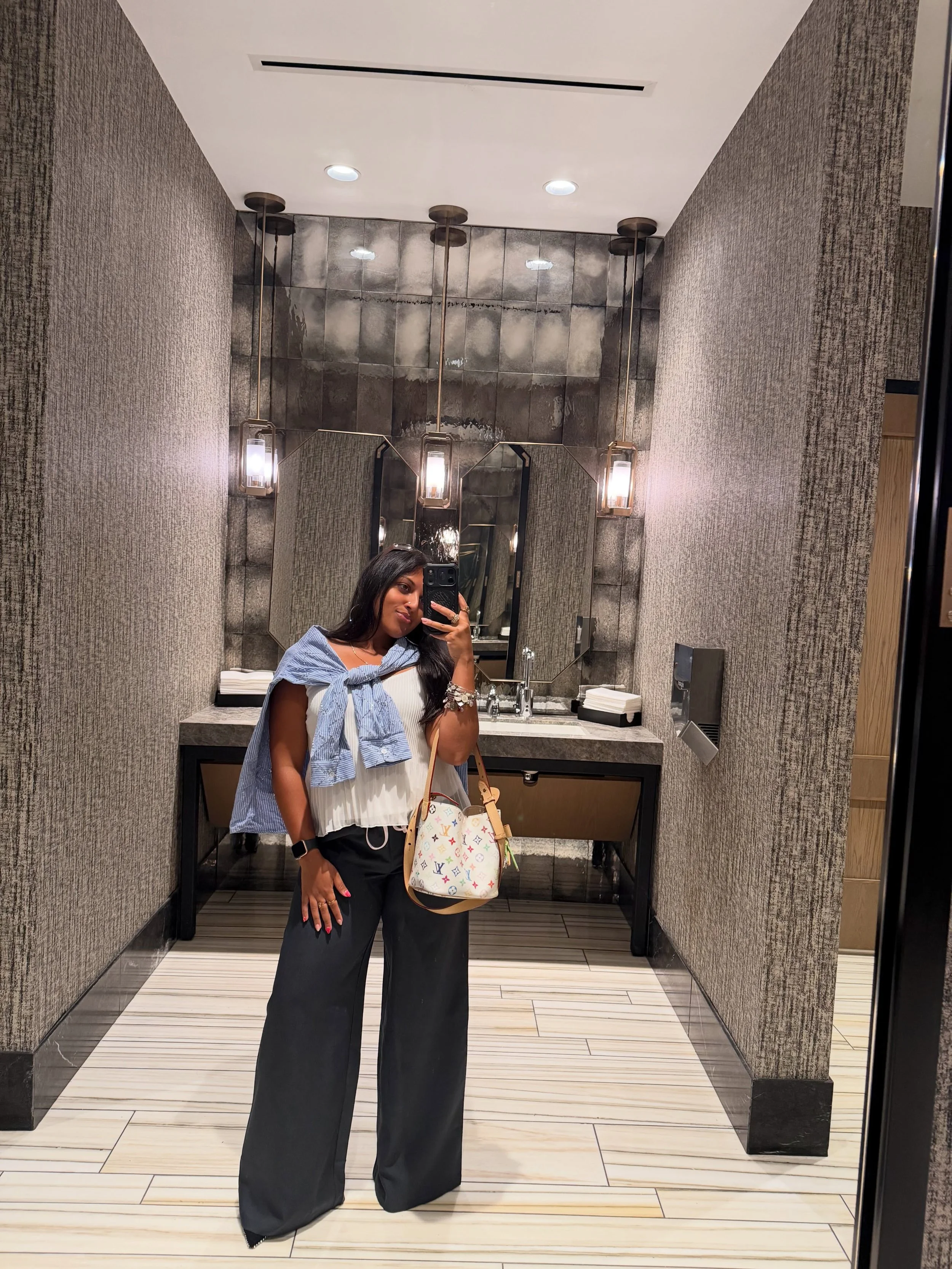 Monday called&hellip; she wants you to show up looking like that girl. ✨

Who says workwear has to be all black blazers? Your wardrobe should work just as hard as you do.