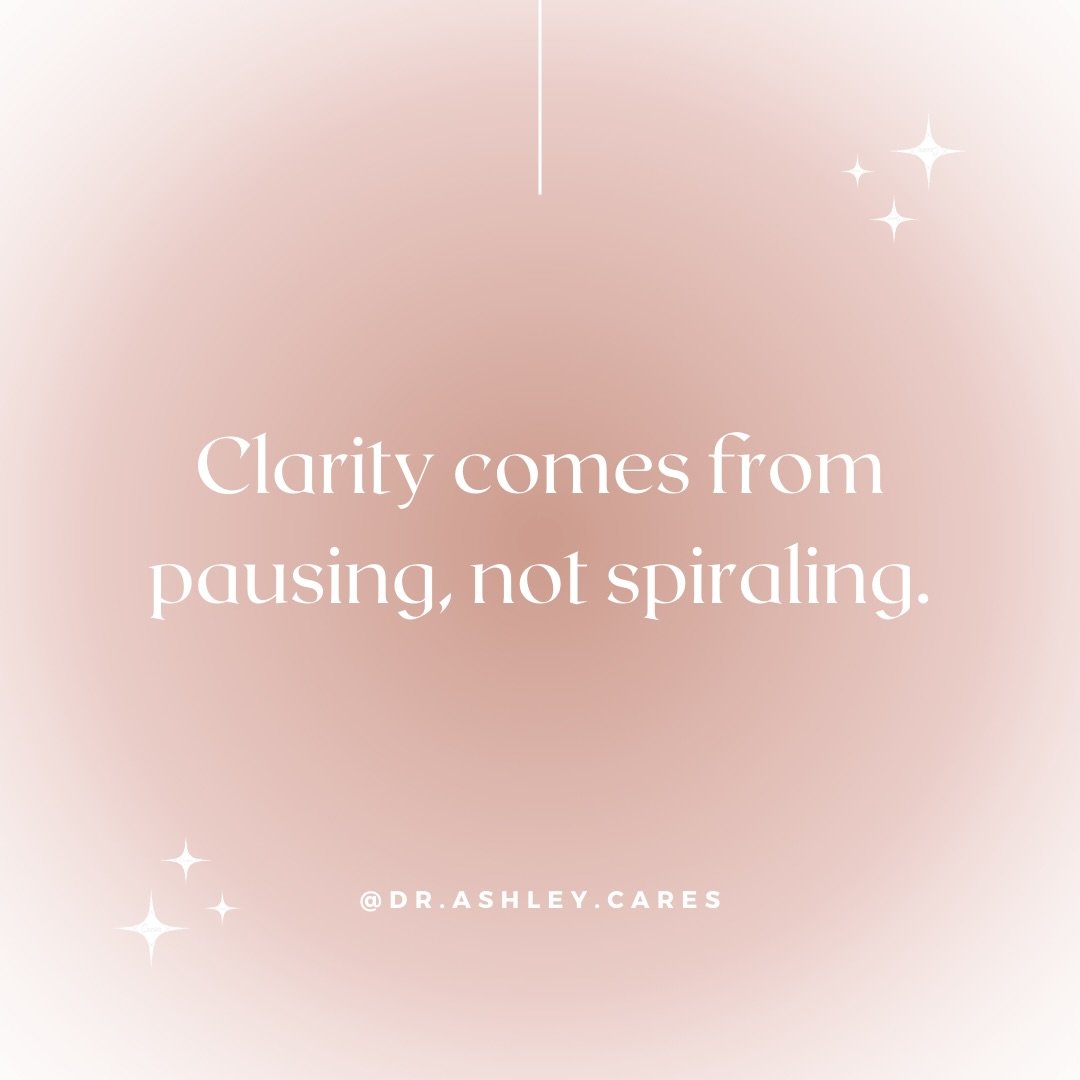 Clarity comes from pausing, not spiraling 🧘🏾&zwj;♀️

#pause #mindfulness #therapistnearme #blacktherapistnearme #healingjourney