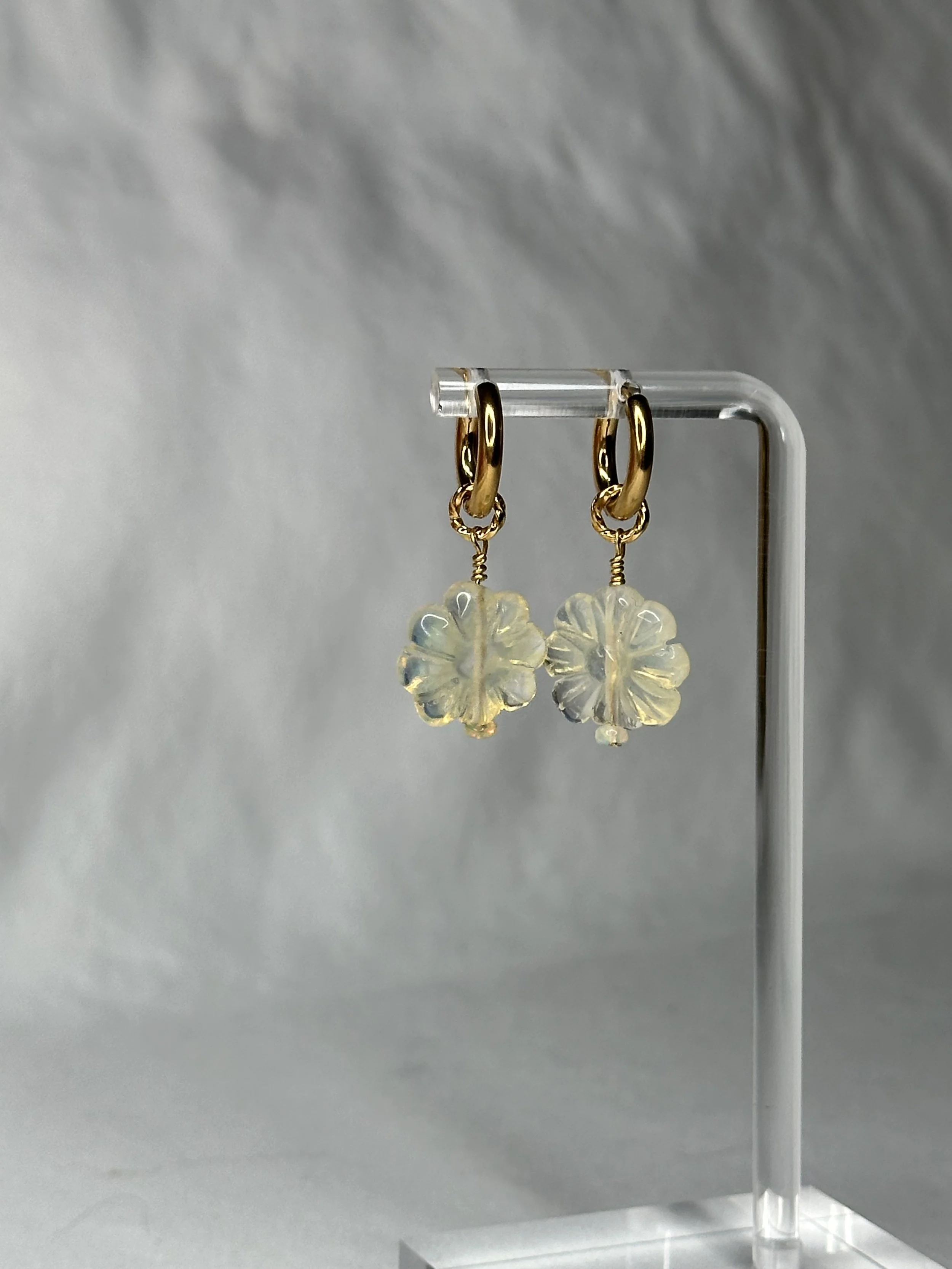 Pineapple Quartz Daisies & Fire Opals