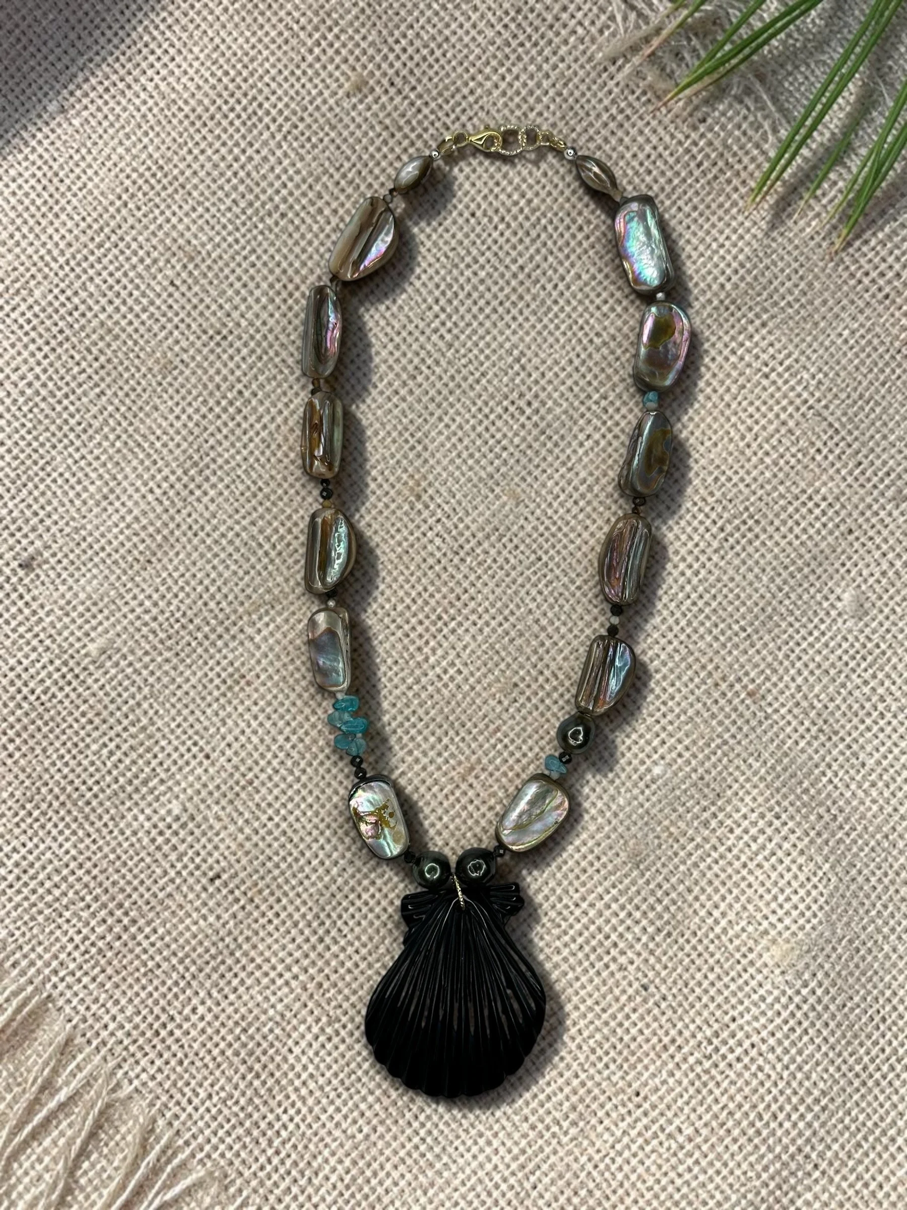 Abalone, Tahitians, & Onyx