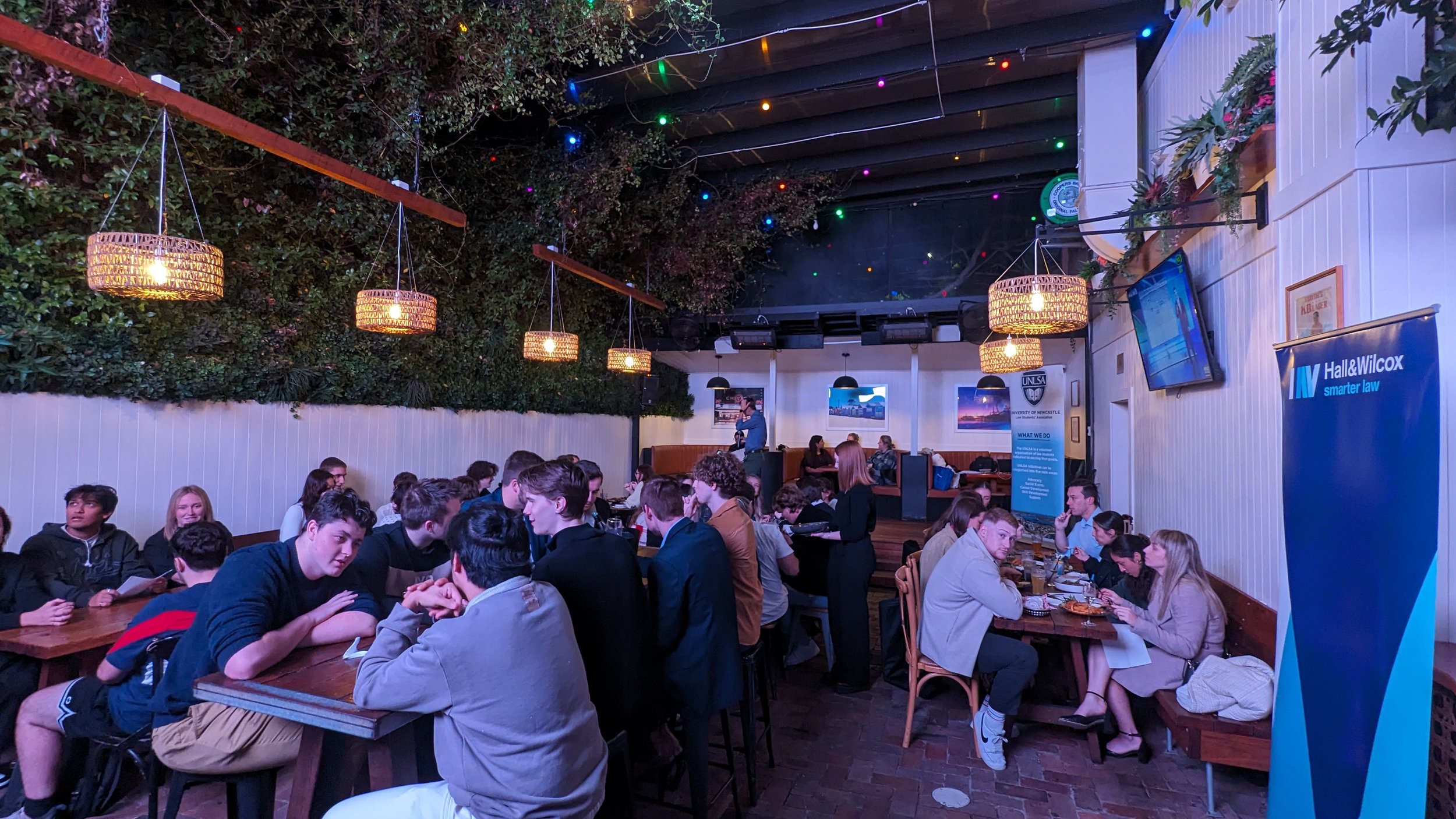 The UNLSA together with Hall & Wilcox hosted a Charity Trivia Night supporting the Grow A Star program, which helps disadvantaged youth achieve their full potential. The trivia night had a strong turnout and was a hit with students and Hall & Wilcox