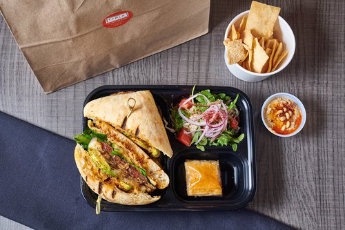LunchBox-03-Web.jpg