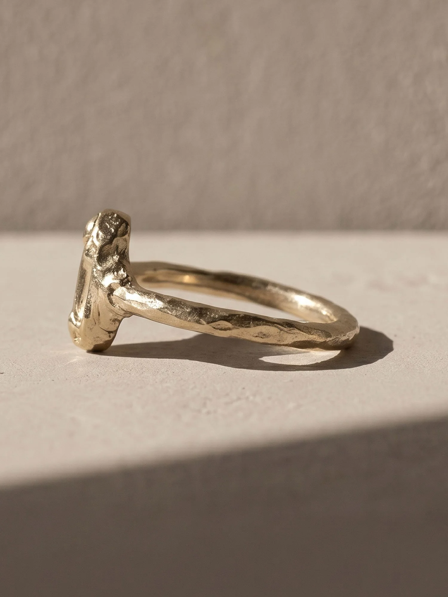 yellow-baguette-ring_2.jpg