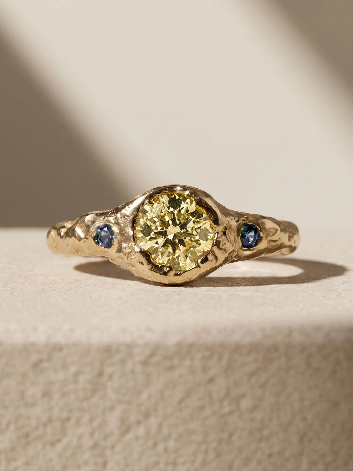 Hera-1ct-yellow-3.jpg