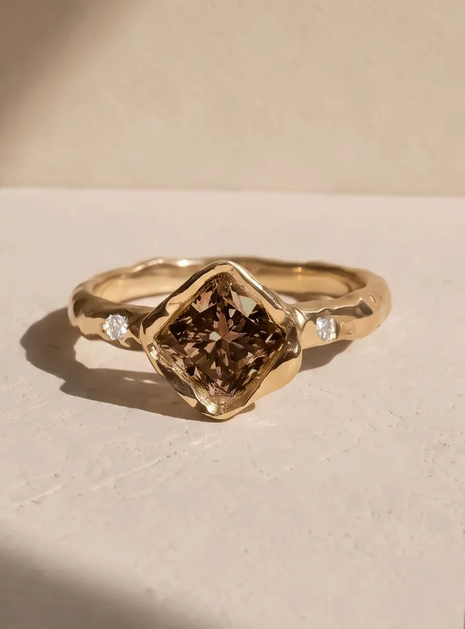 Cushion-brown-gems-2.jpg