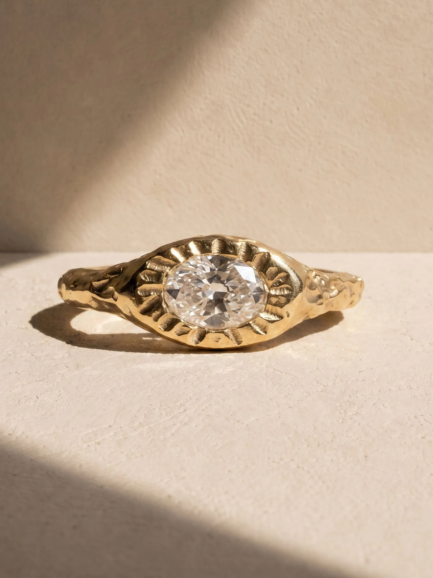 Solis Ring - Diamond