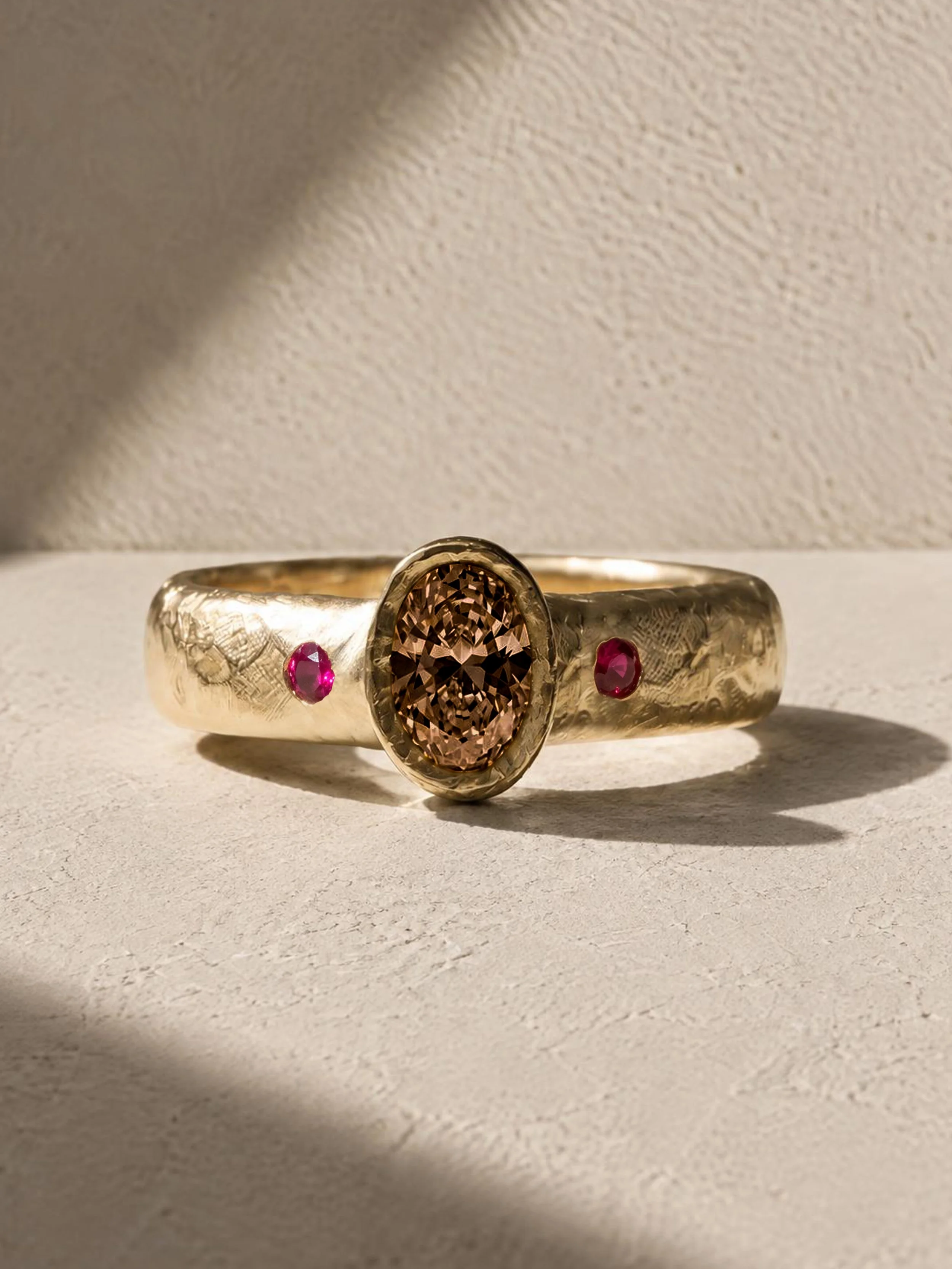 Essence-0.75ct-brown-3.jpg