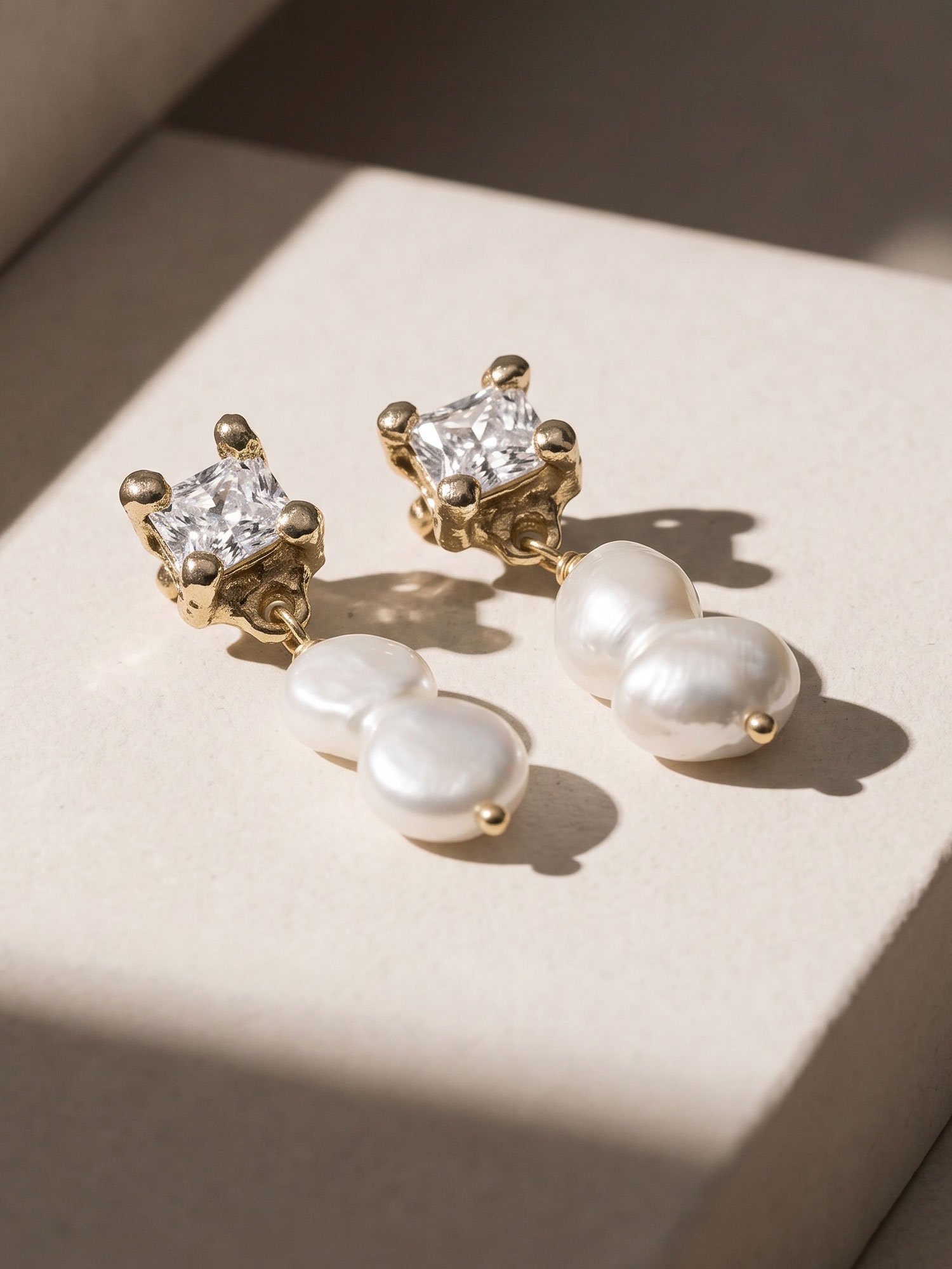 Artemis Earrings - Diamond