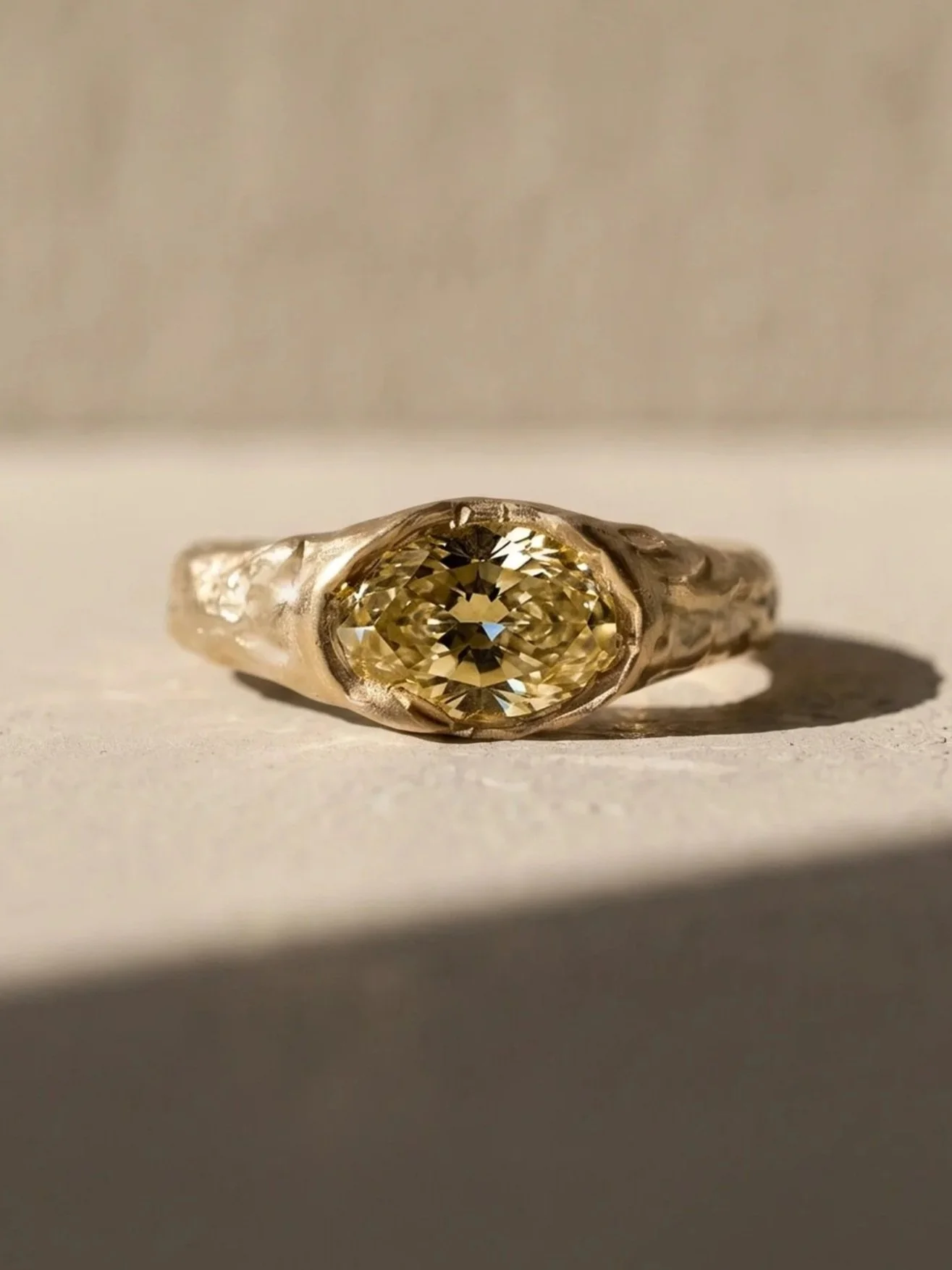 Ophelia-2ct-yellow-2.jpg