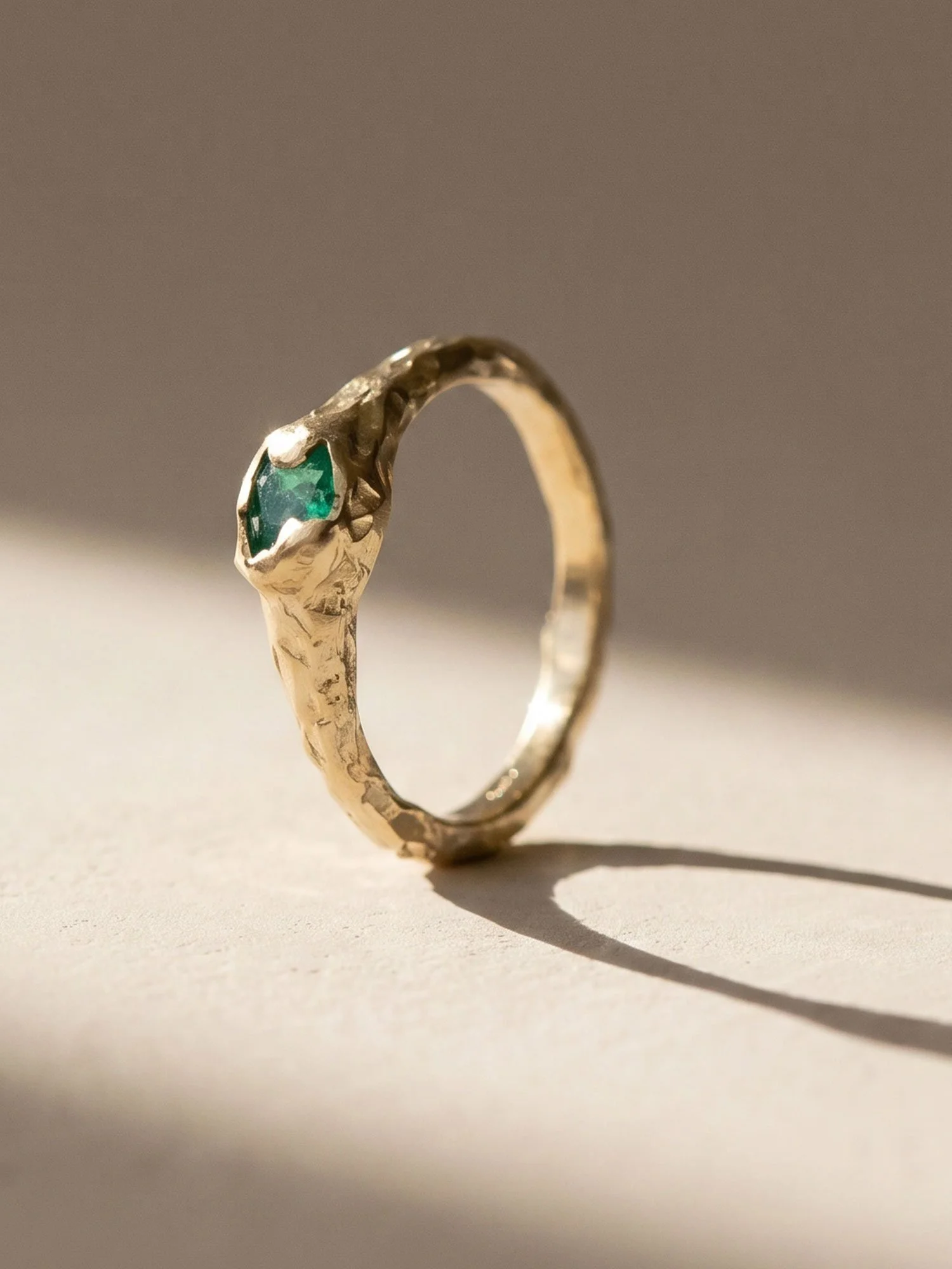emerald-ring_2.jpg