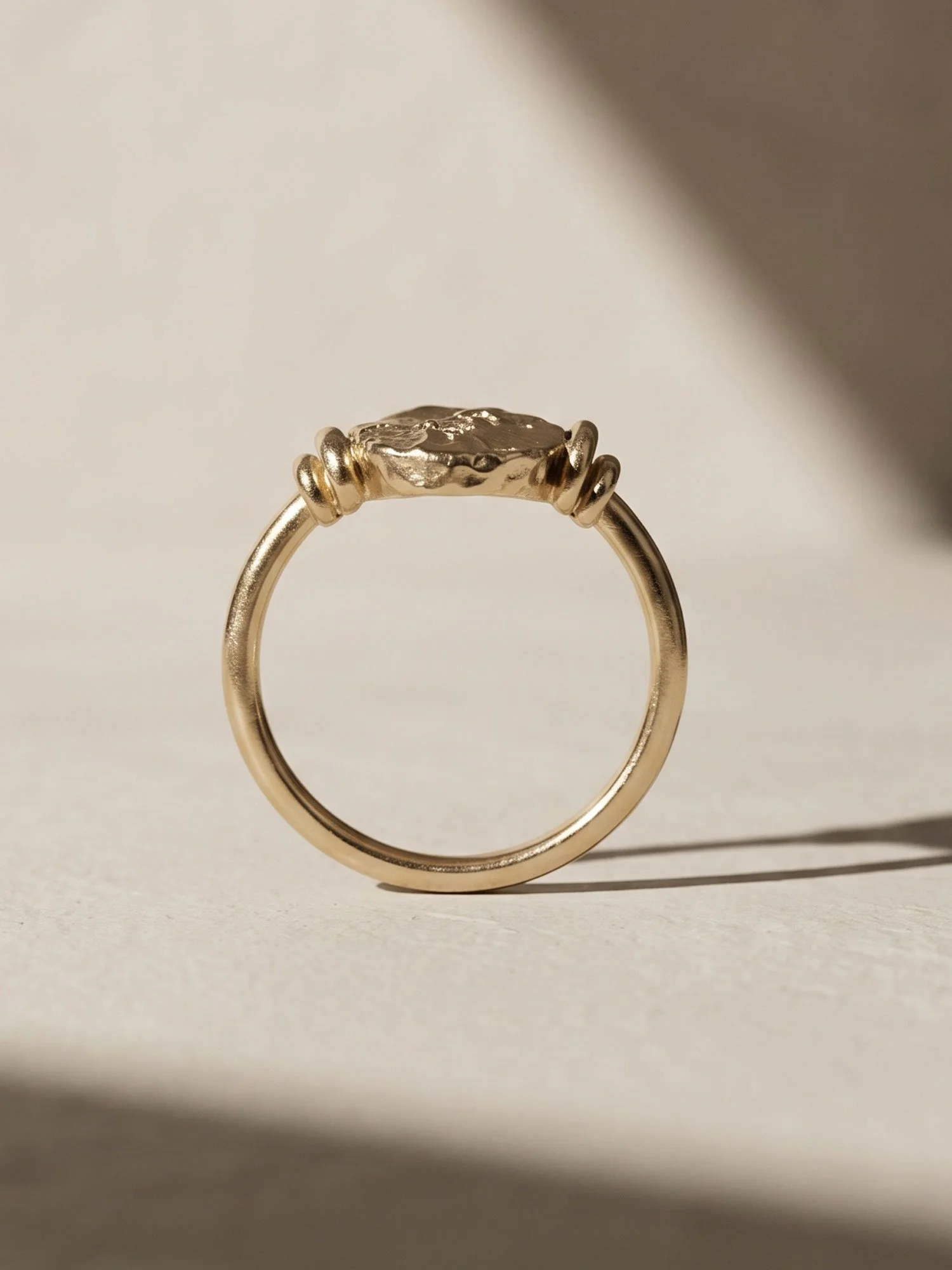 gold-signet-ring_2.jpg