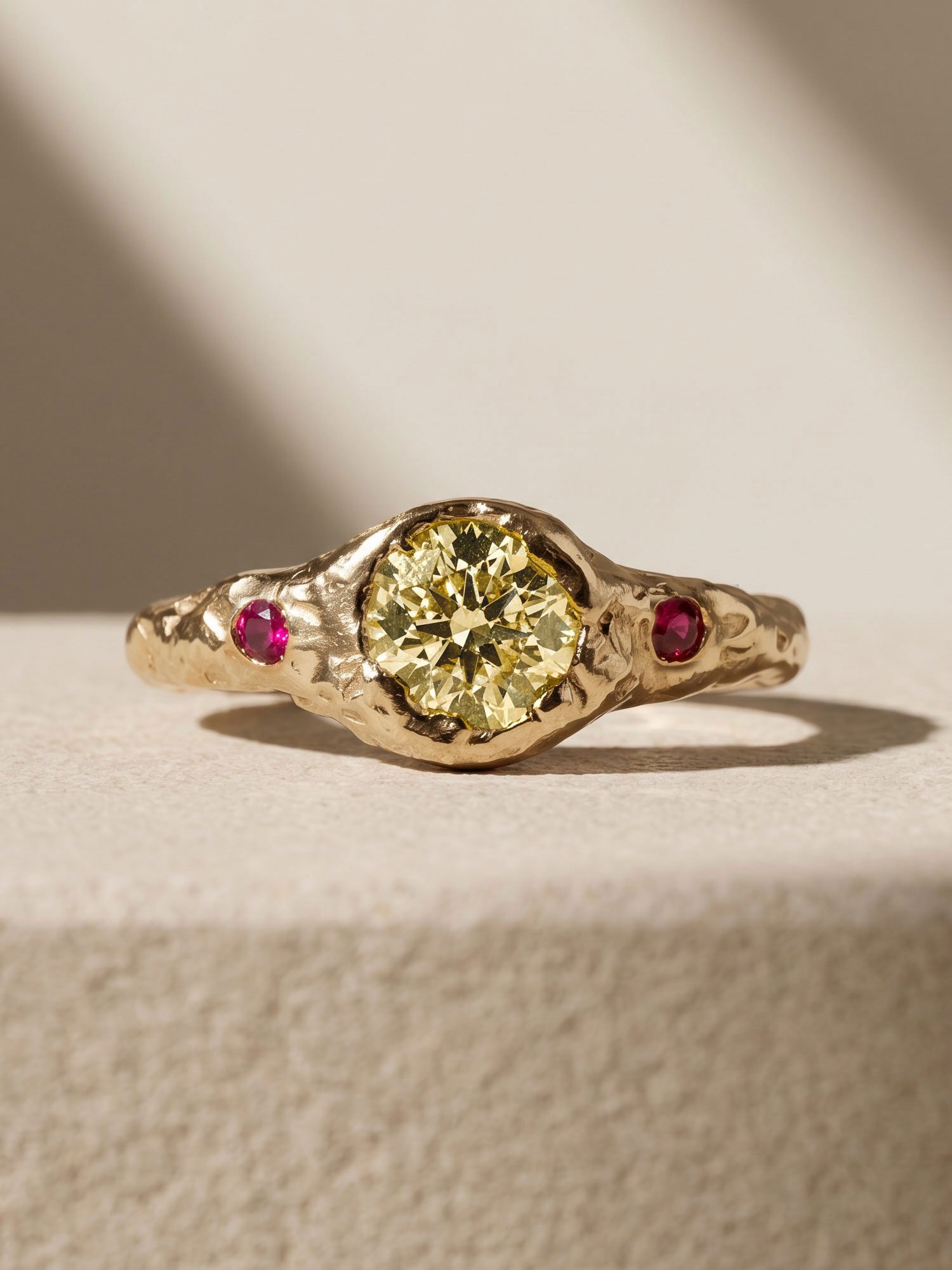 Hera-1ct-yellow-6.jpg