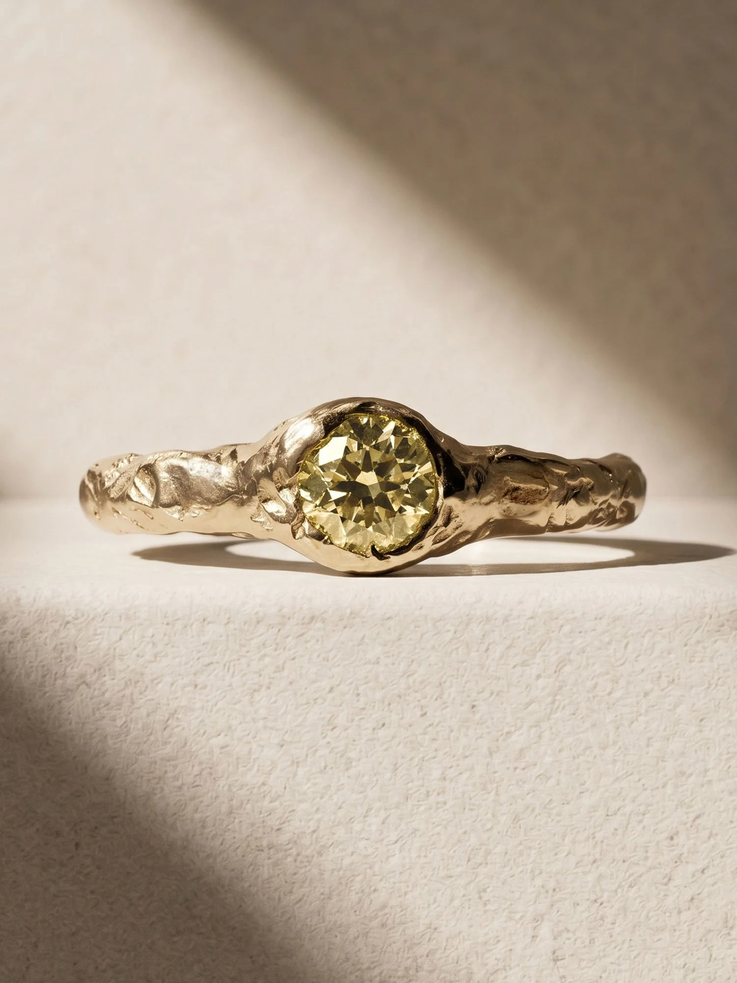 Hera-0.5ct-yellow copy.jpg