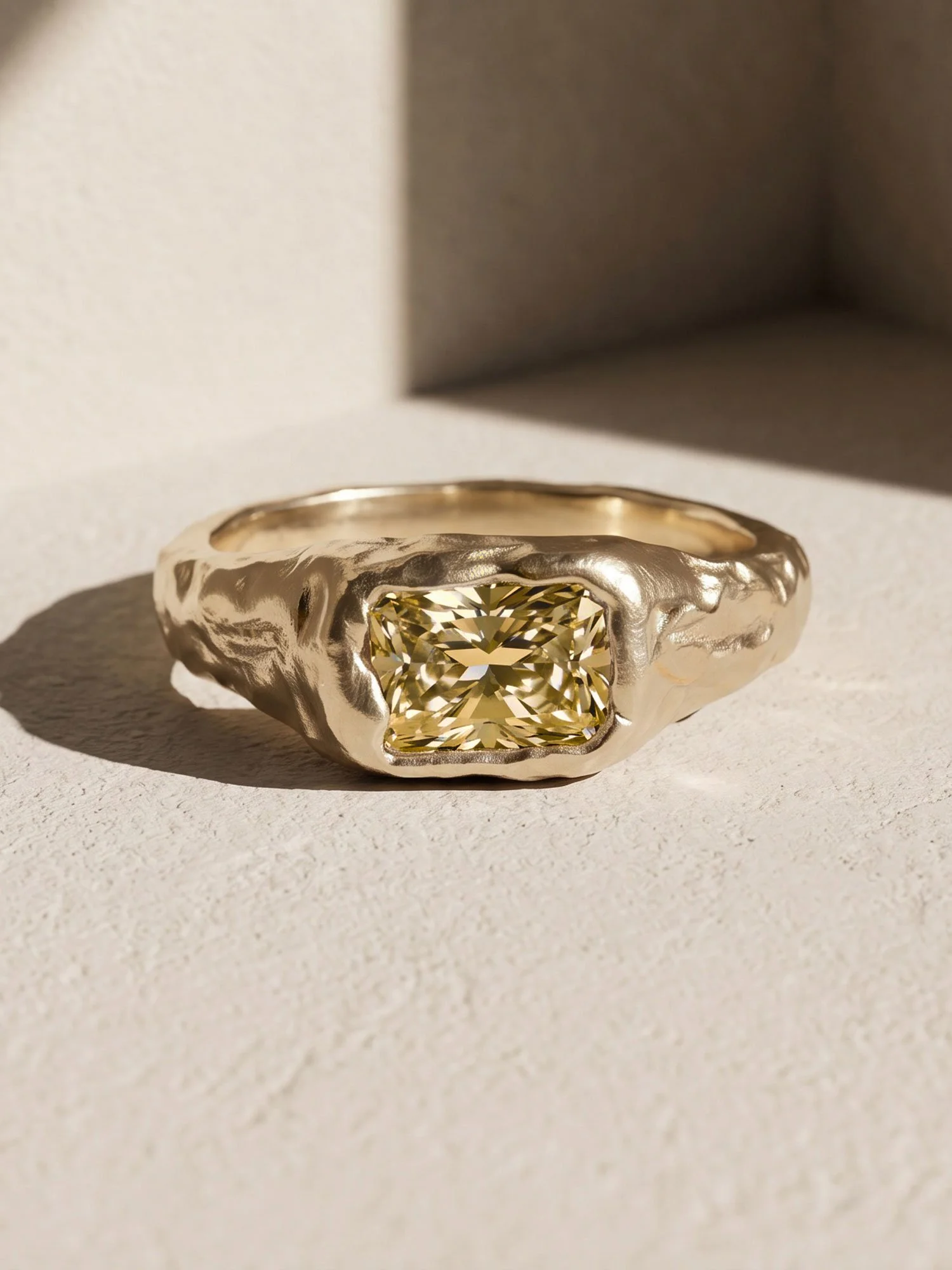 Horizon-1ct-yellow-2 copy.jpg