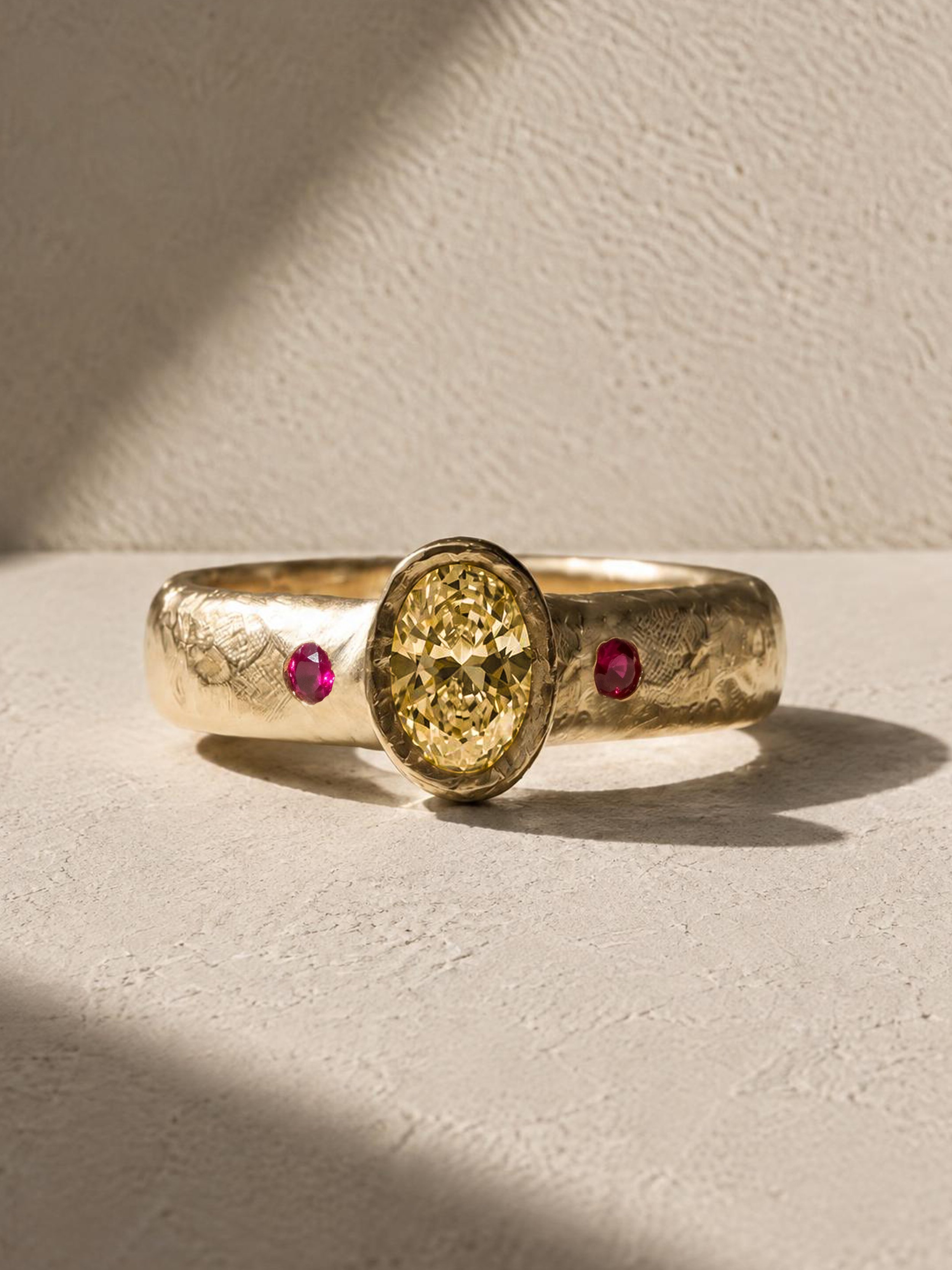 Essence-0.7ct-yellow-3.jpg