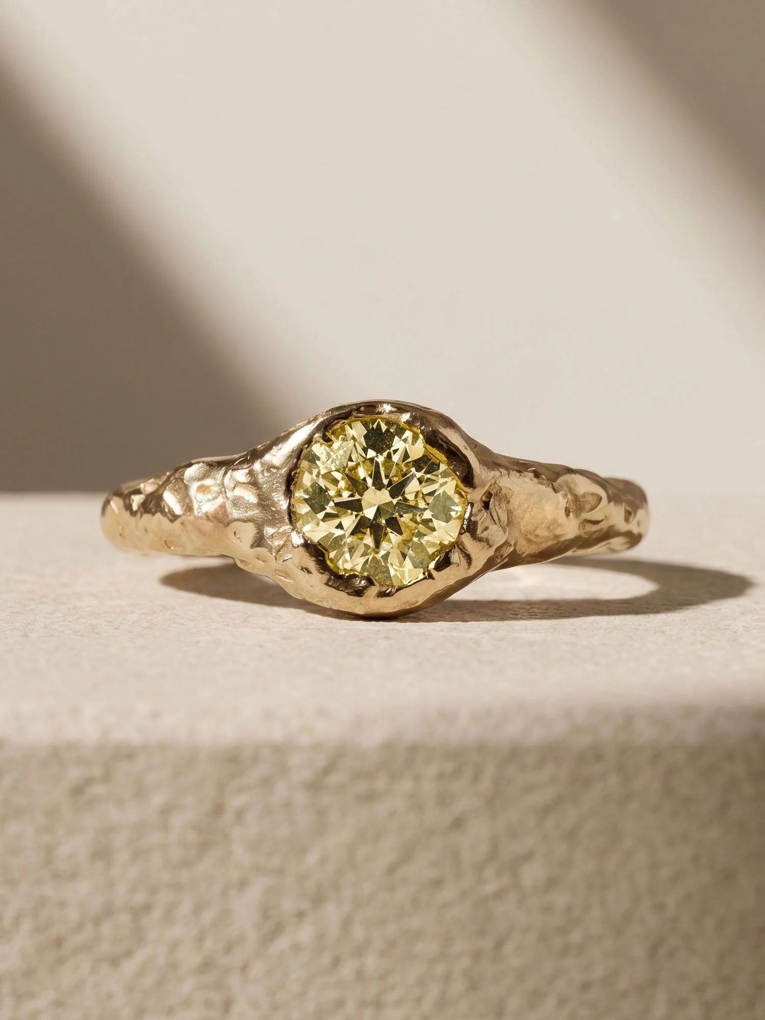 Hera-1ct-yellow-4 copy.jpg
