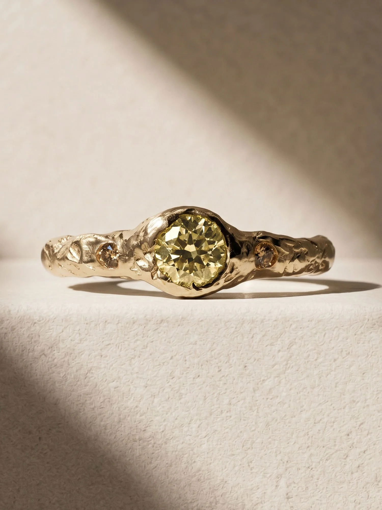 Hera-0.5ct-yellow-6.jpg