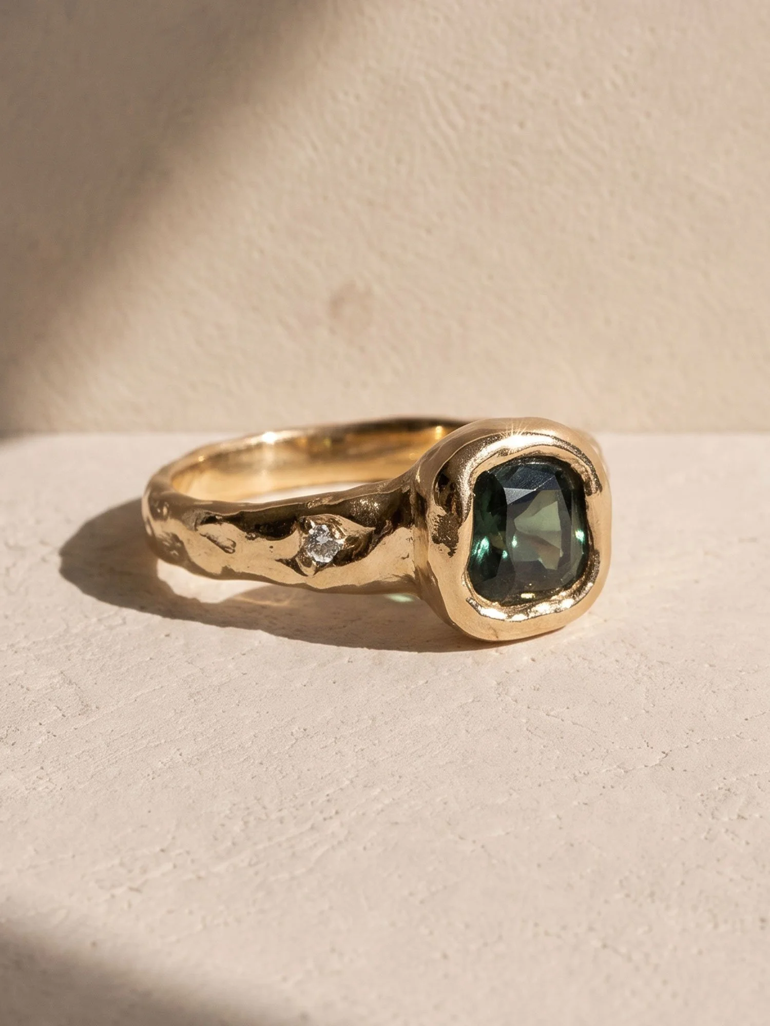 cushion-cut-sapphire-3.jpg