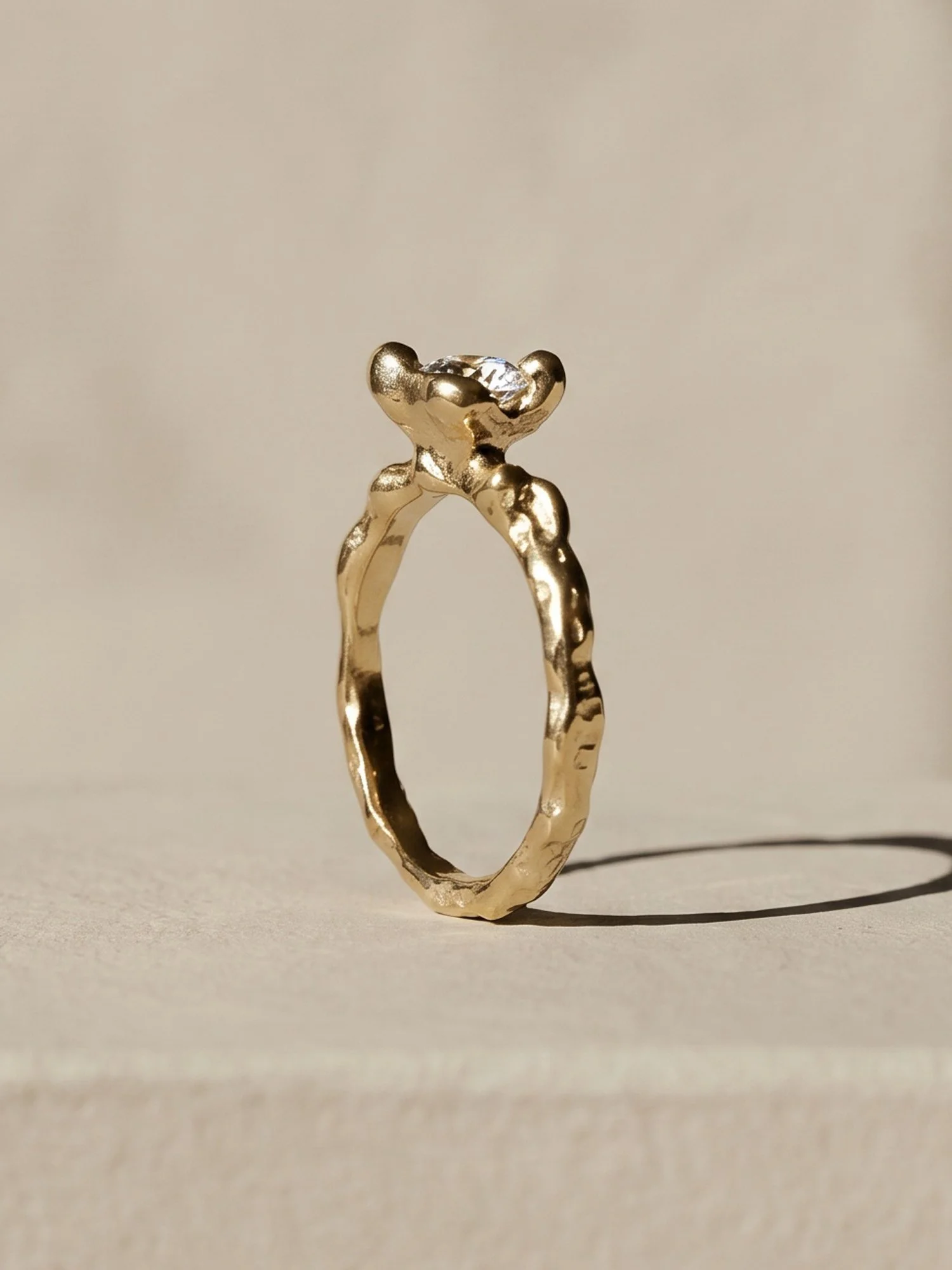 Radiant-cut-molten-ring_2.jpg