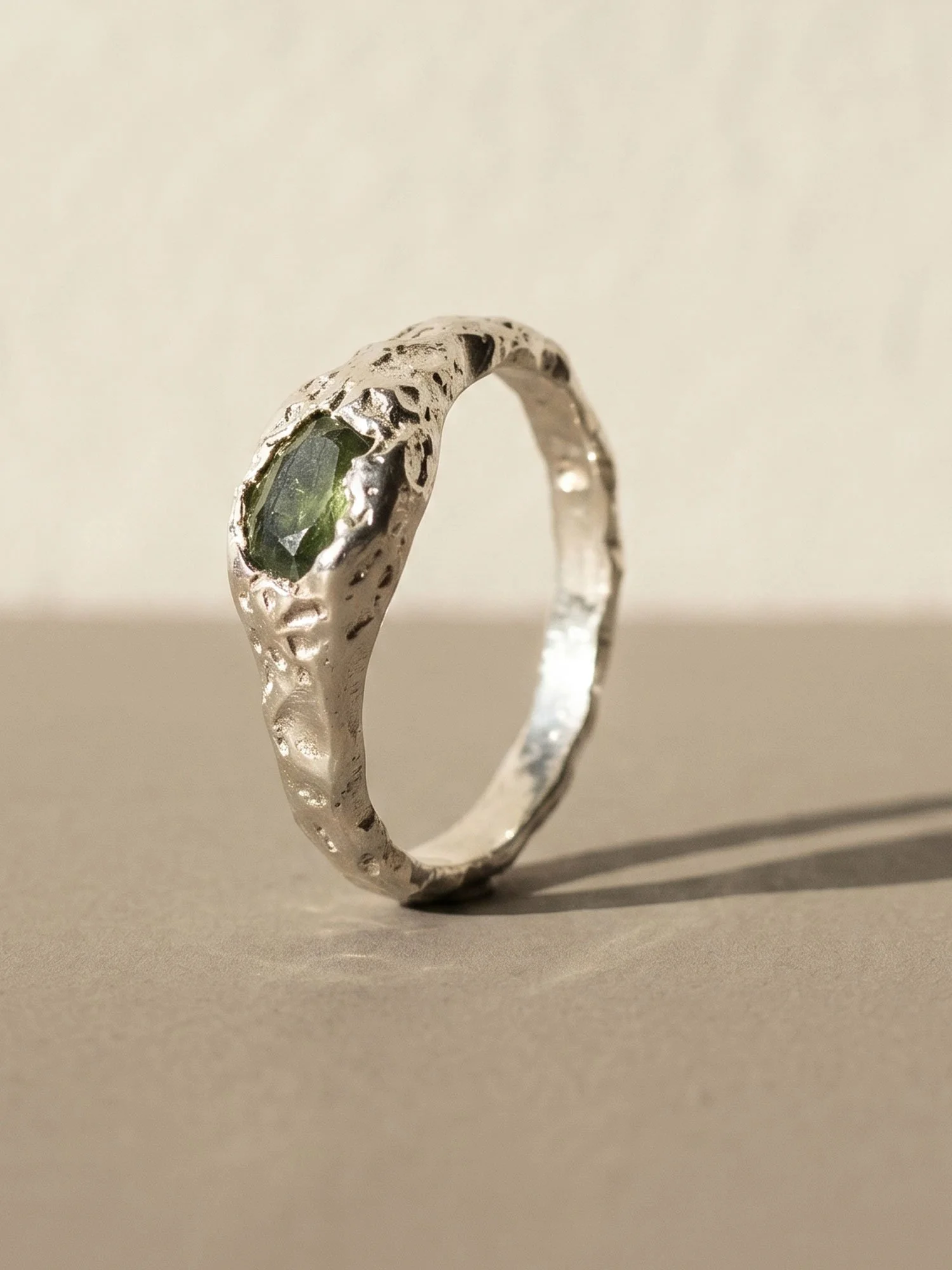 silver_green-oval.jpg