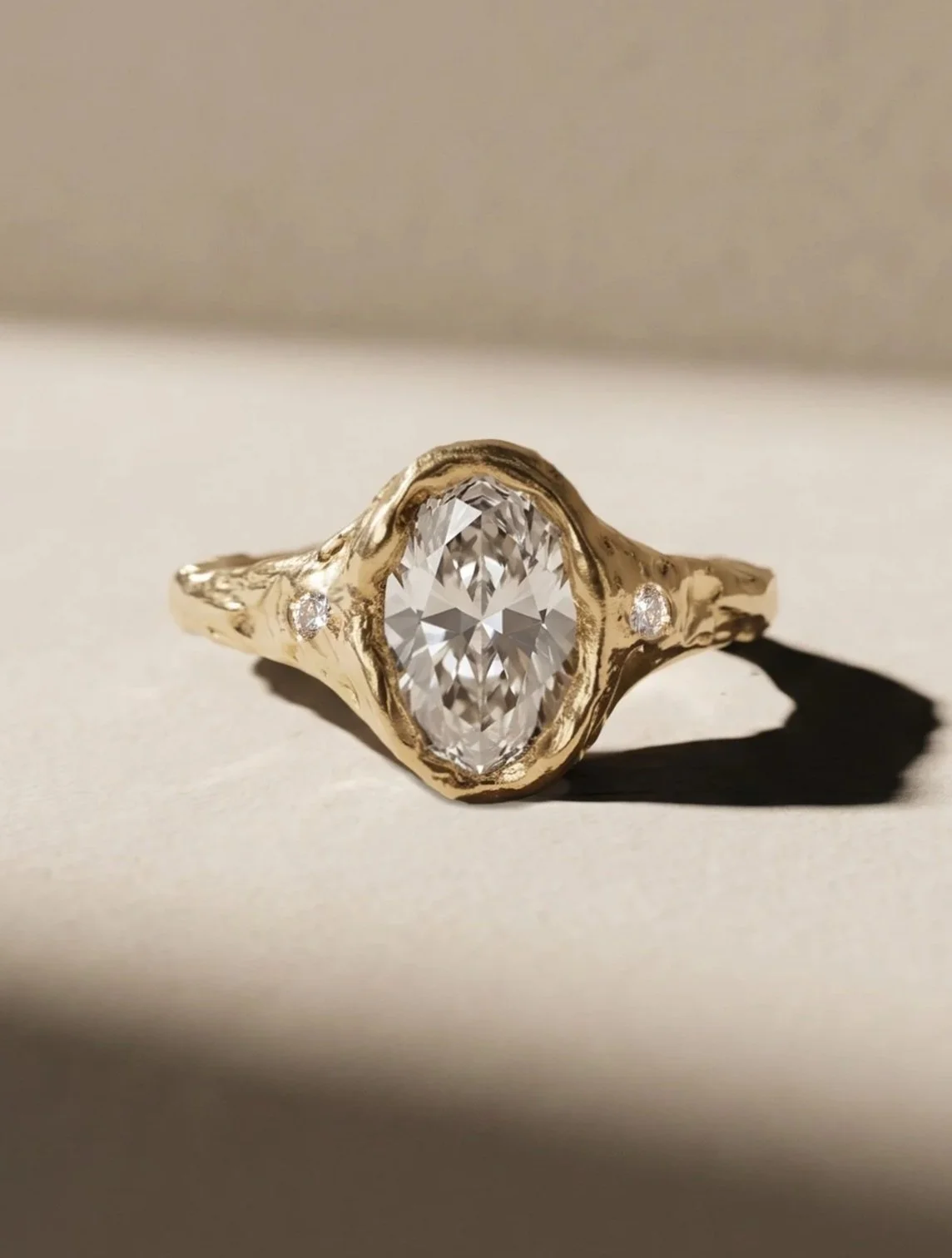 Aurora-2ct-white+diamond.jpg