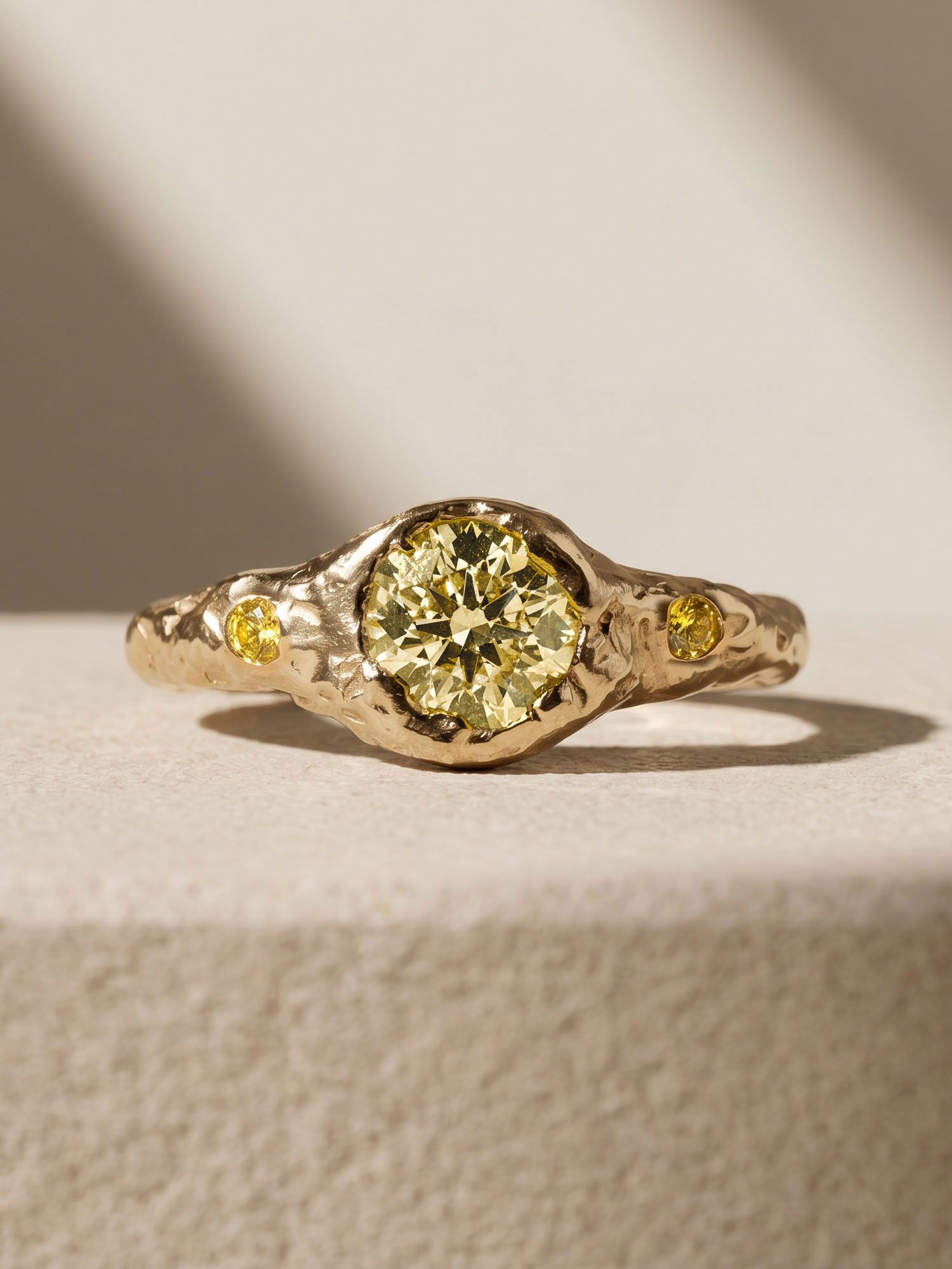 Hera-1ct-yellow-5.jpg