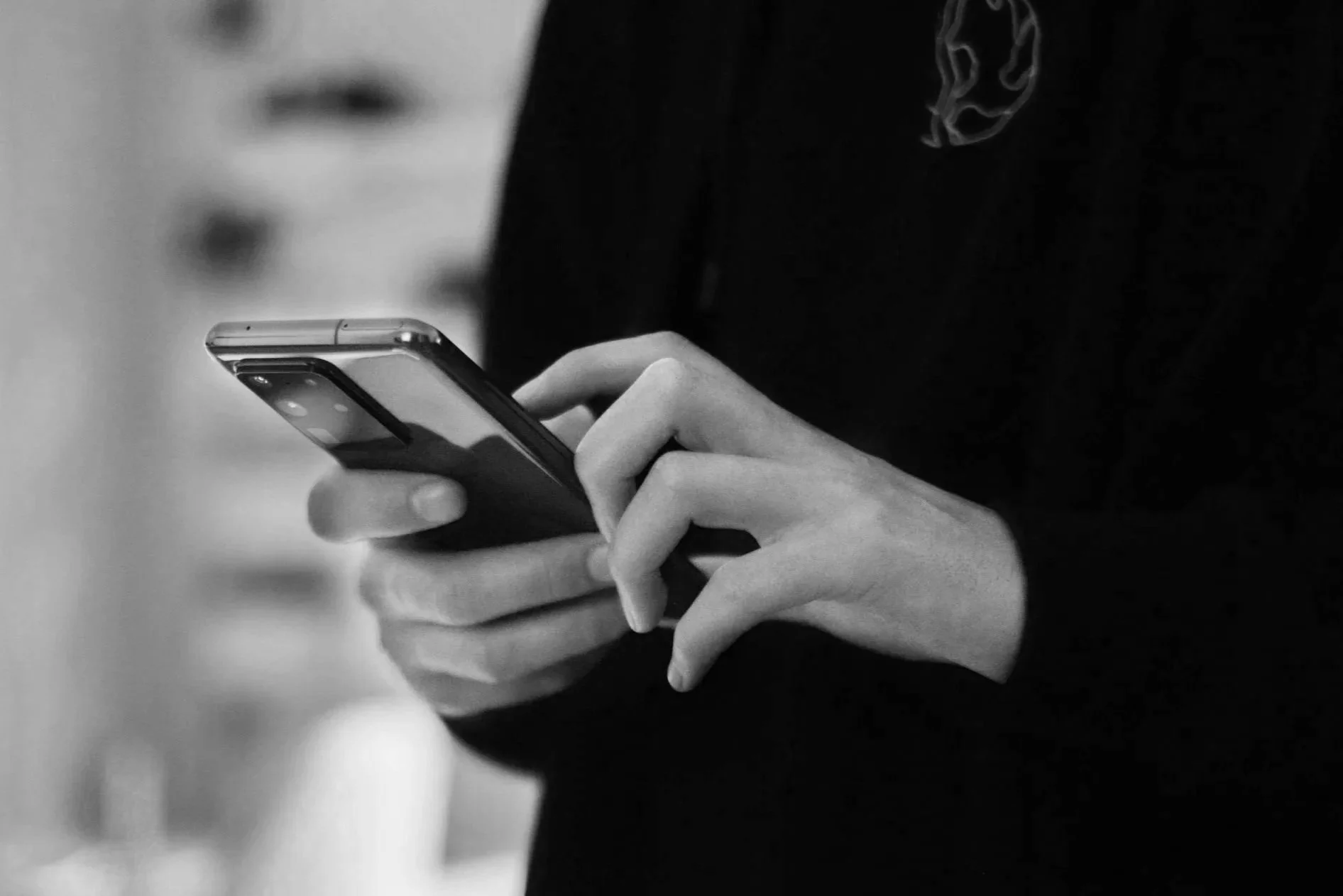 Spil padel hos Padel Hornbæk. to state of the art indendørs padelbaner + lounge, bad og omklædning. Lej bat og køb bolde i hallen. Booking via Matchi.se