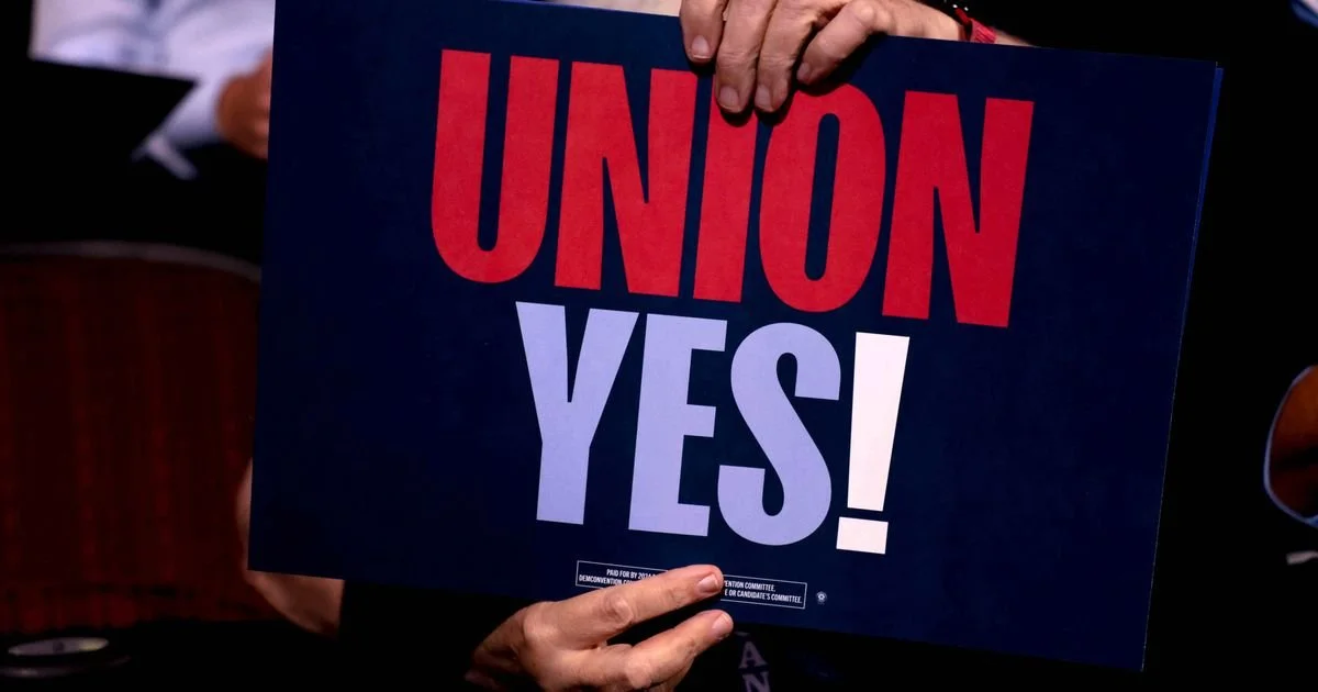 Labor Board Bans Anti-Union ‘Captive Audience’ Meetings (huffpost.com)
