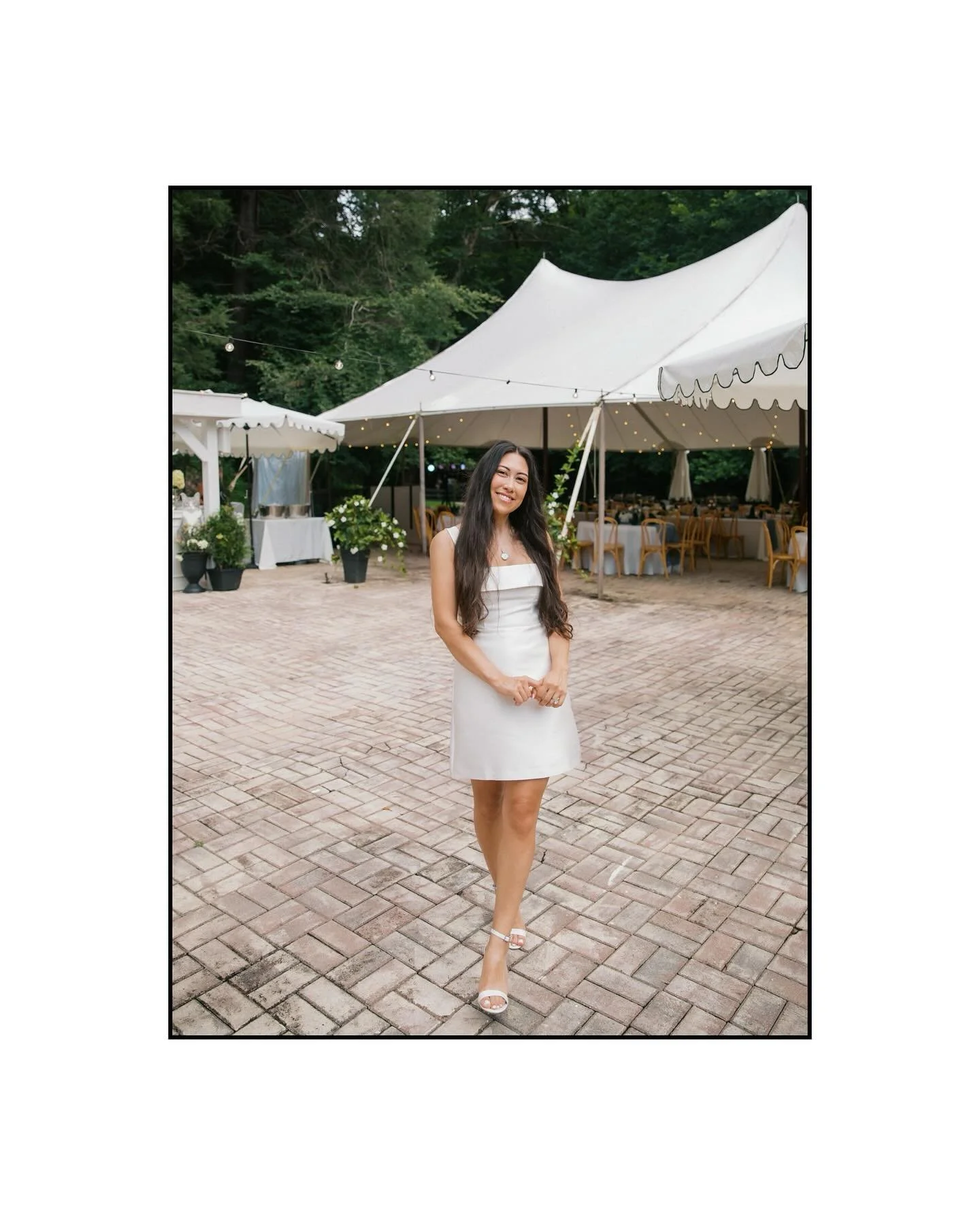 The chillest wedding [reception] on a hot August day at @heighgarden 

Seems there&rsquo;s a theme around here and I am loving it 👏 👏 👏 1. Elope first 2. Party later 

#westvirginiawedding #wvweddingphotographer #wvweddingvenue #diyweddingreceptio