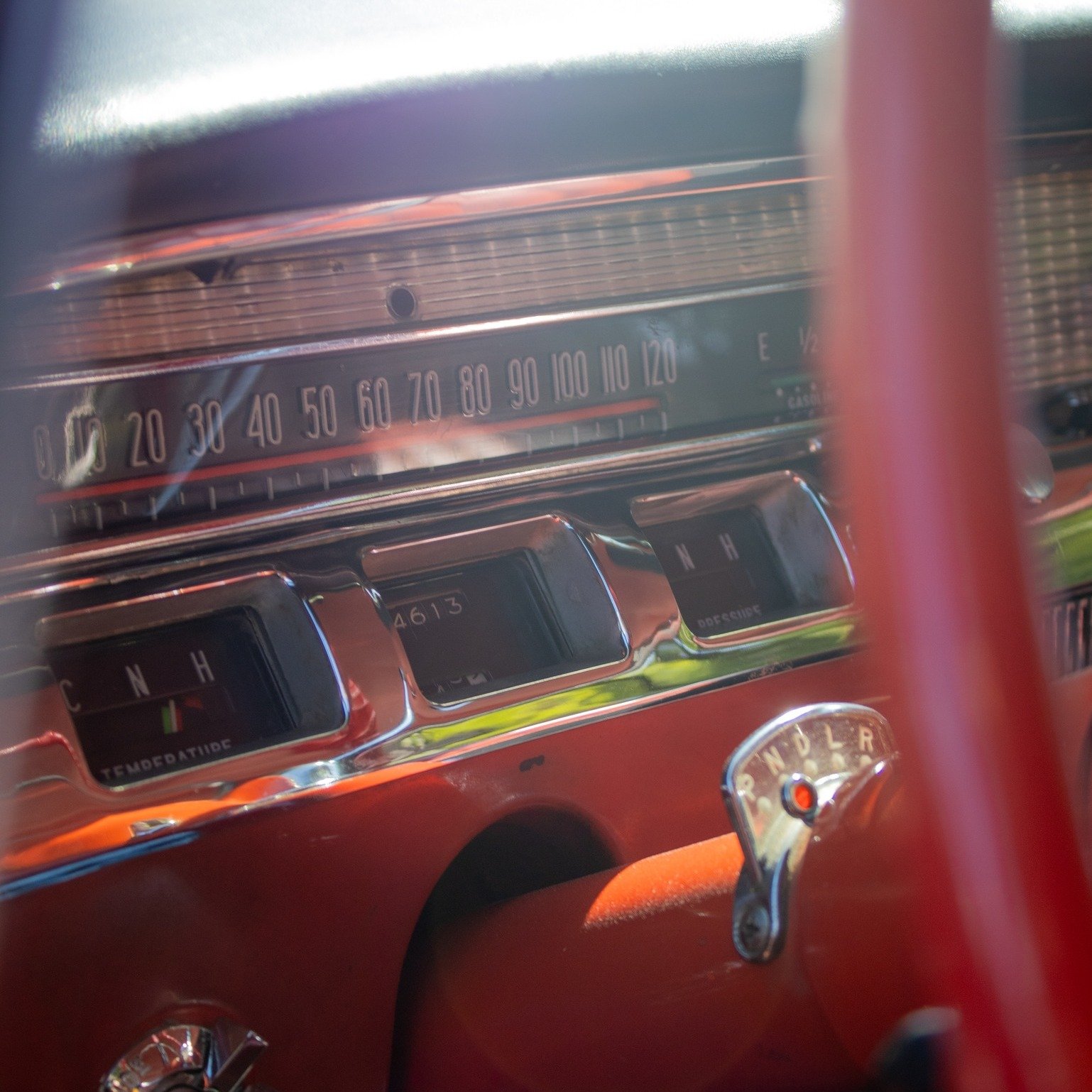 📍Oss
📷 Canon EOS 250D
1/125
f/4.5
ISO 100

Oss On Classic Wheels
29/07/25