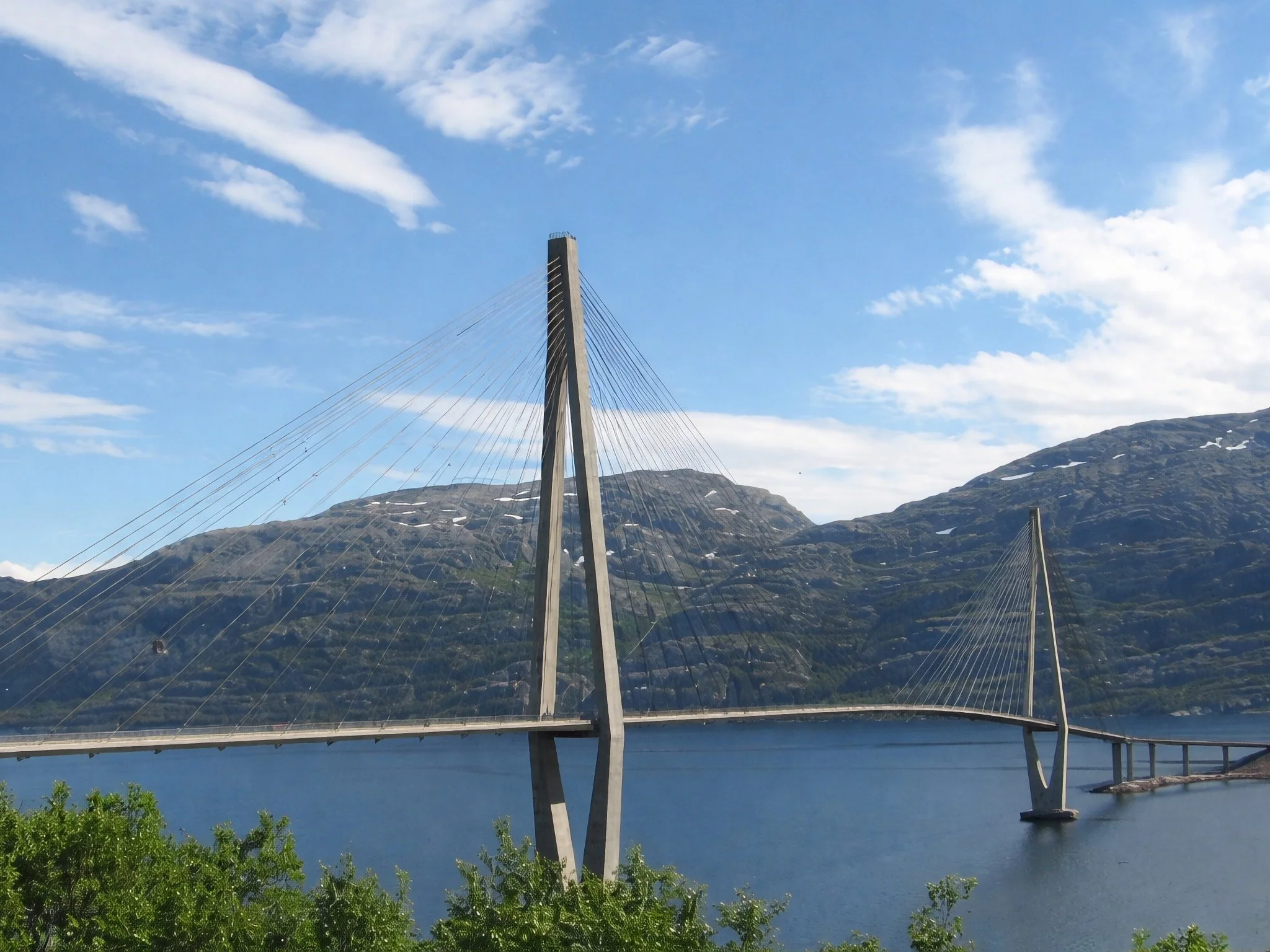 Stahlton_Banner_Norway_Helgelandbruecke_n.jpg