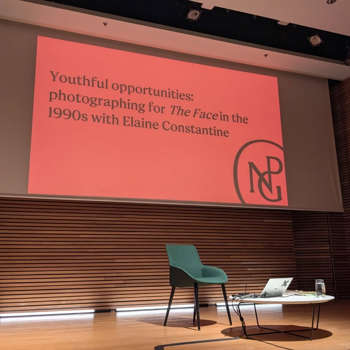 Awesome talk @nationalportraitgallery by Uber talented photographer @elaine_constantine for @thefacemagazine exhibition. And most excitingly starring my friend @sarahsunk as one of the beautiful models featuring heavily in the exhibit #proudfriend 🥰