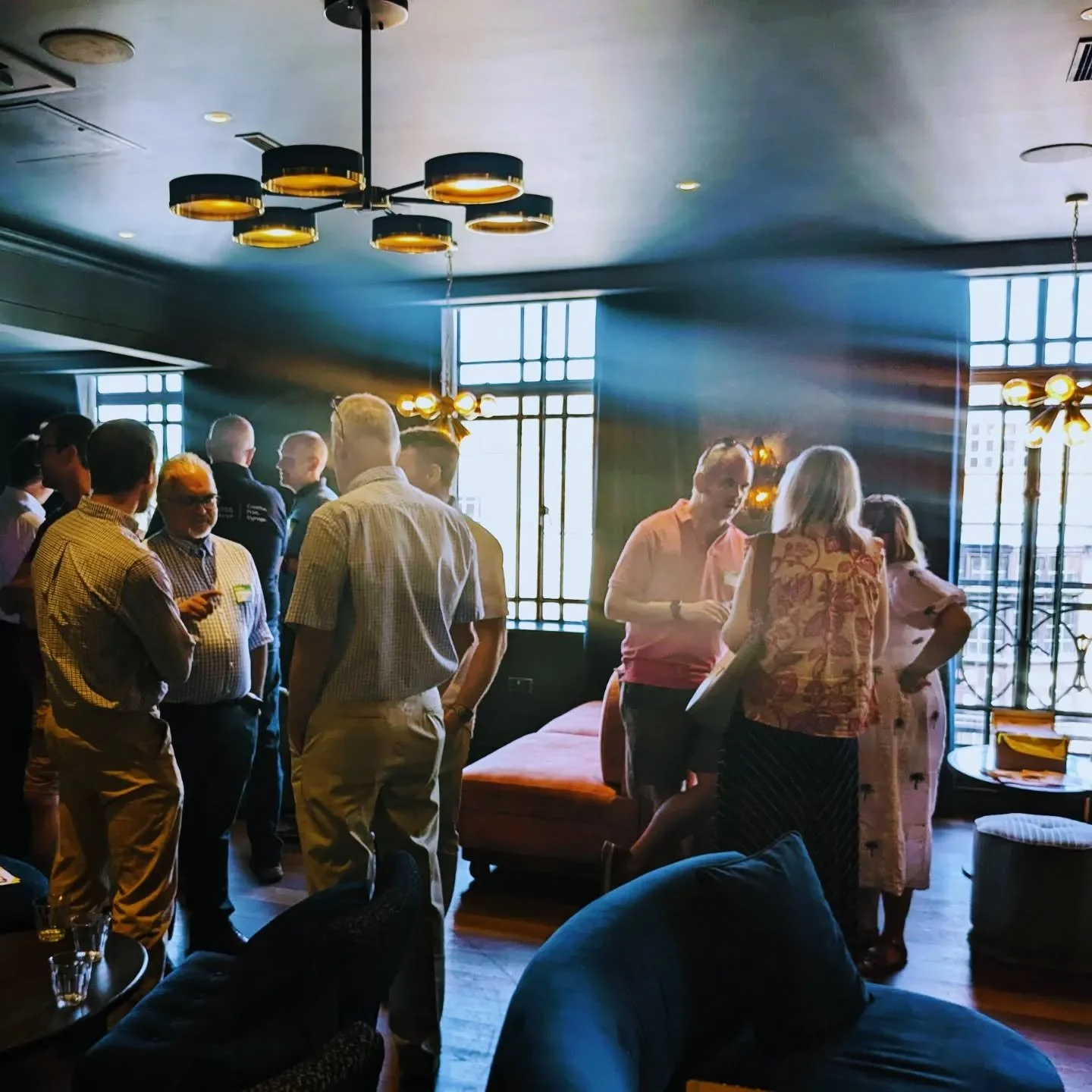 Great buzz @coppaclub Guildford this morning. Thanks @rebeccanewenhamconsulting for the linkedin local networking event 🔥

#guildfordnetworking #coppaclubguildford #linkedinlocal