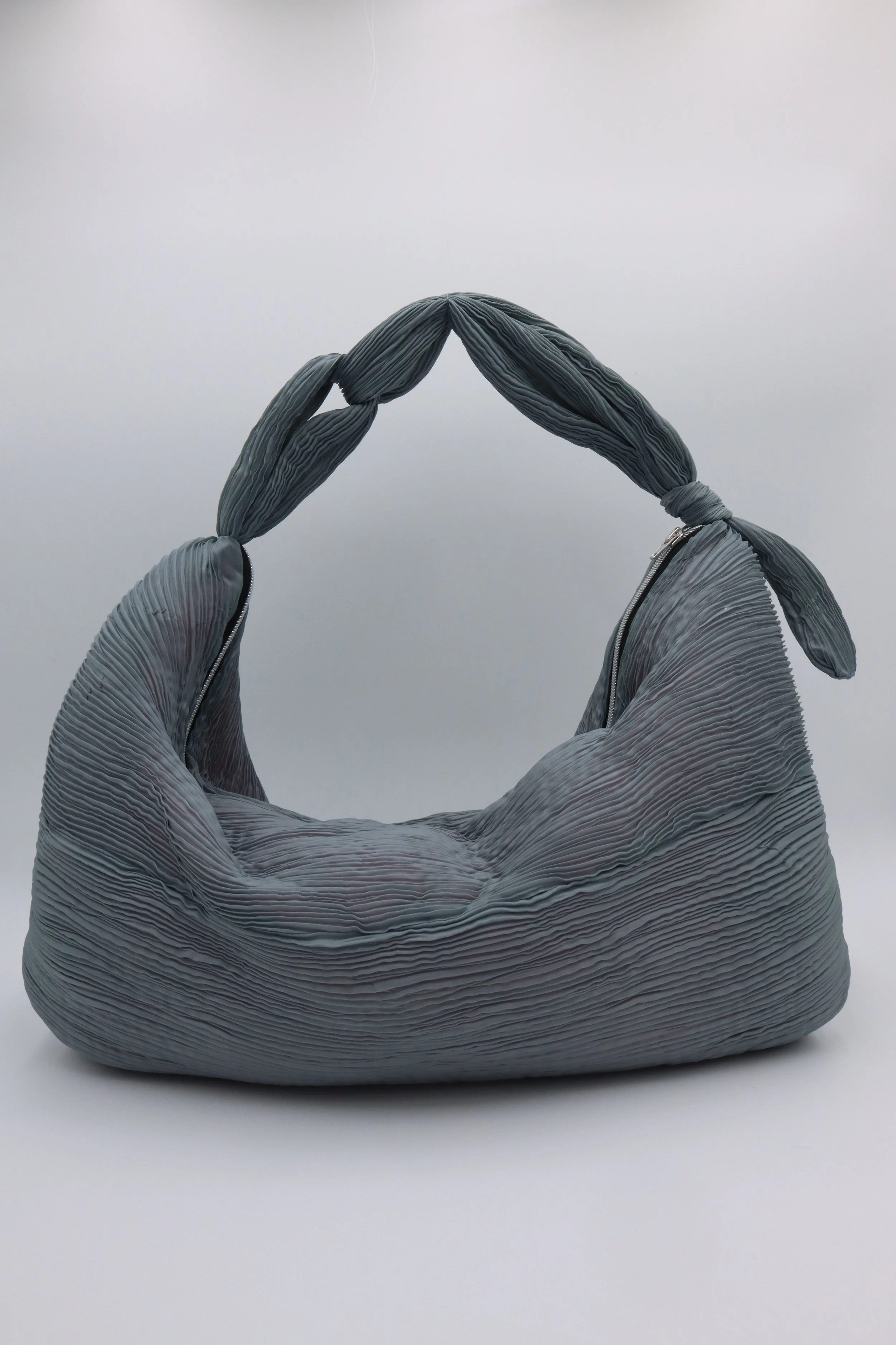 ARASHI PLEATS BAG XL